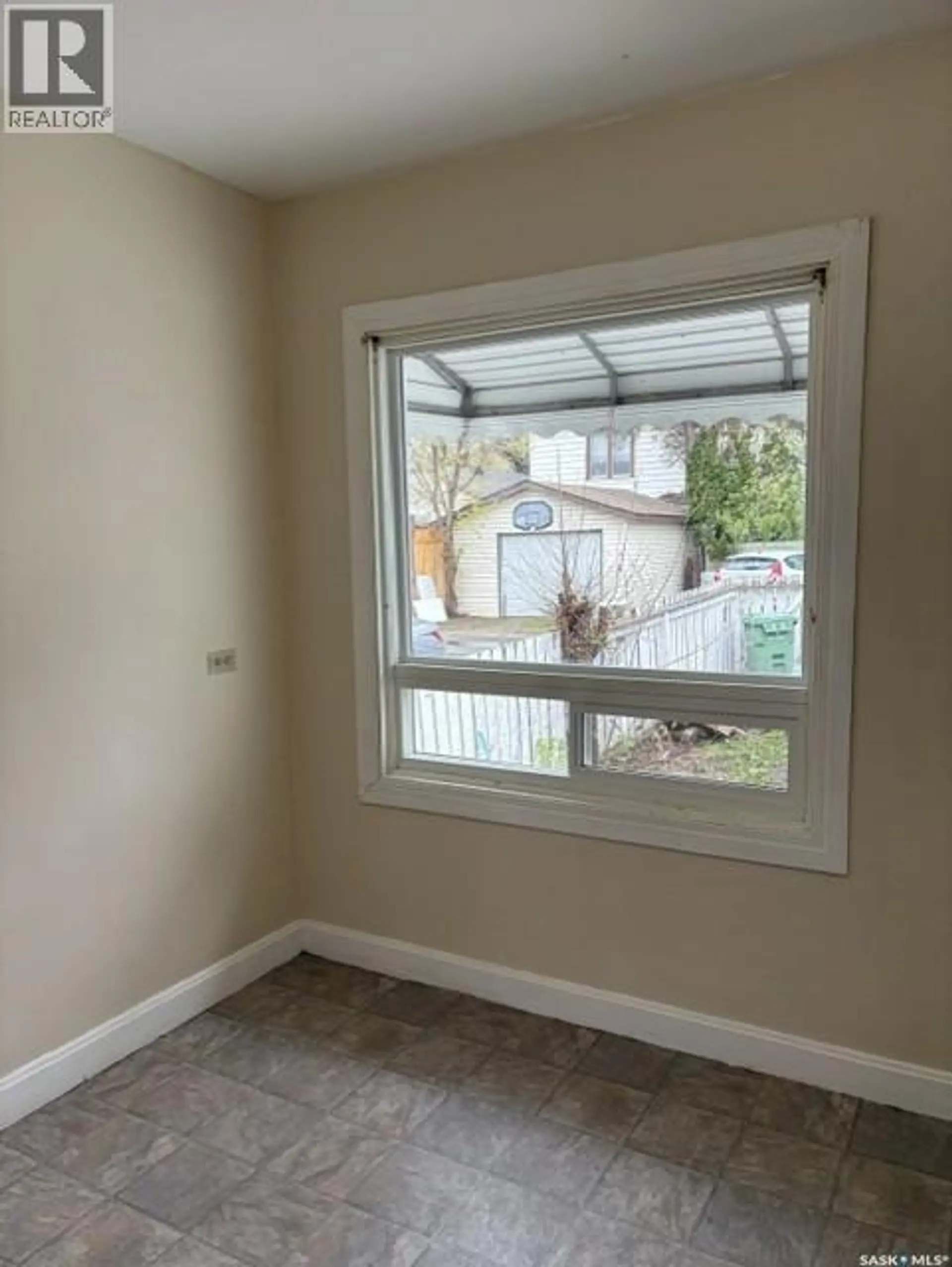 2230 Winnipeg STREET - Image 6