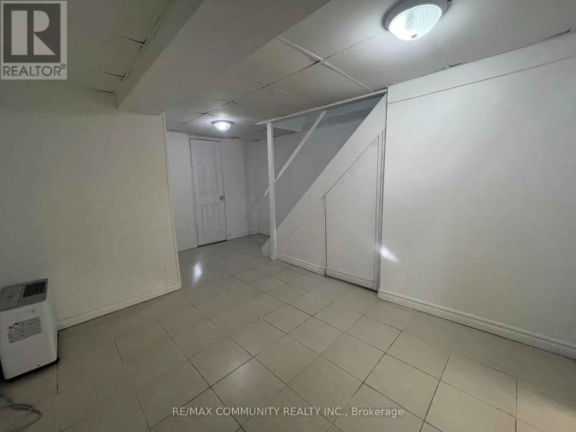 284 SPRUCEWOOD COURT - Image 10