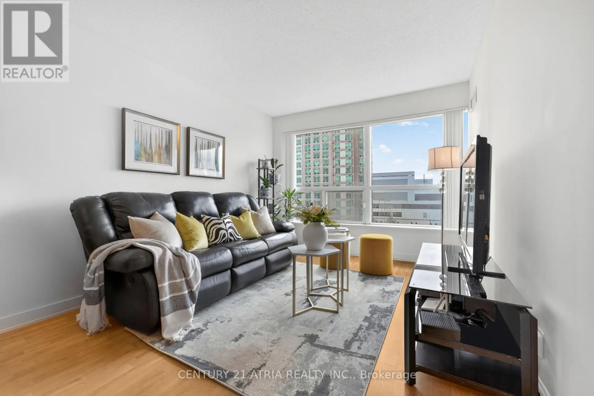 #908 38 LEE CENTRE DRIVE - Image 1