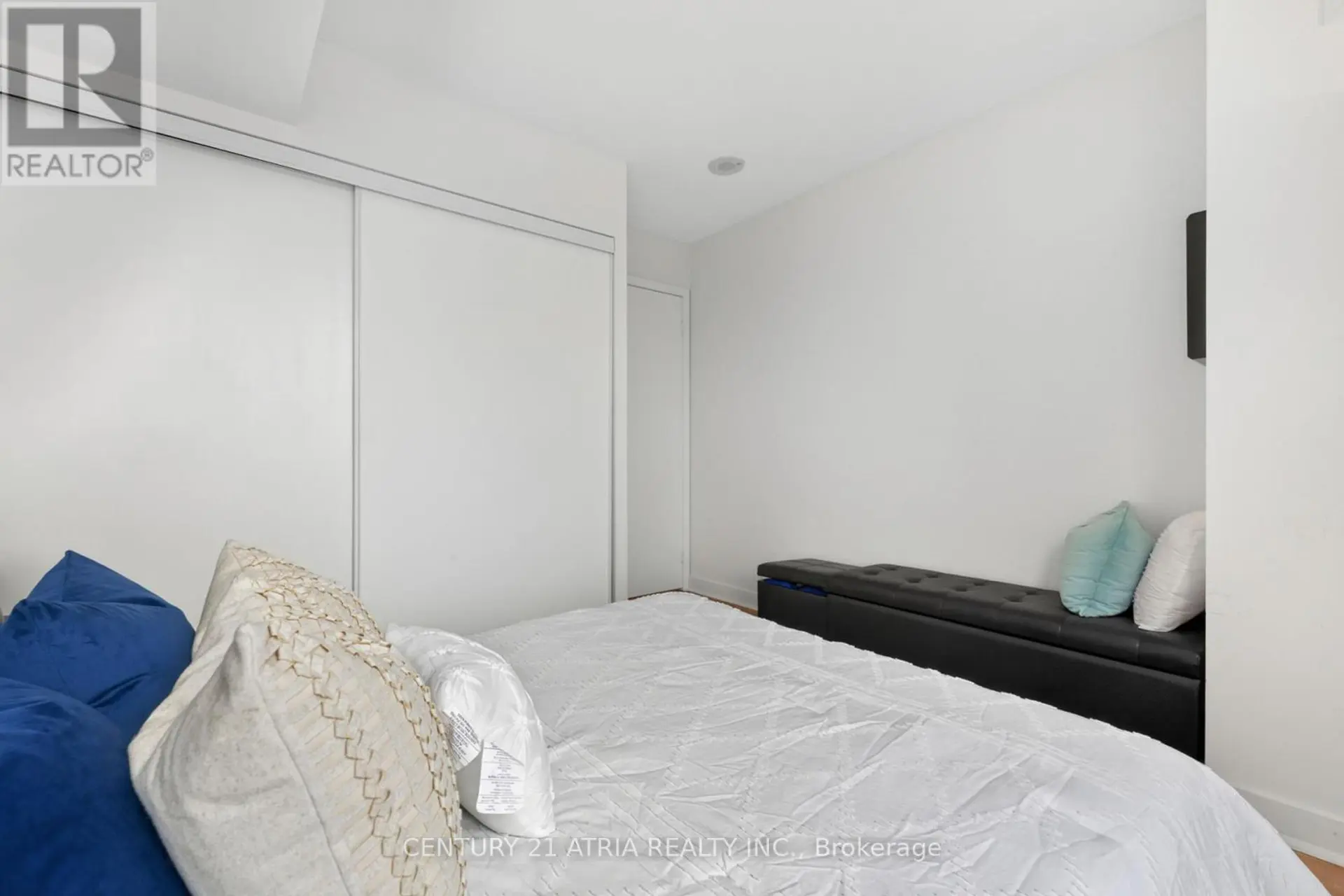 #908 38 LEE CENTRE DRIVE - Image 10