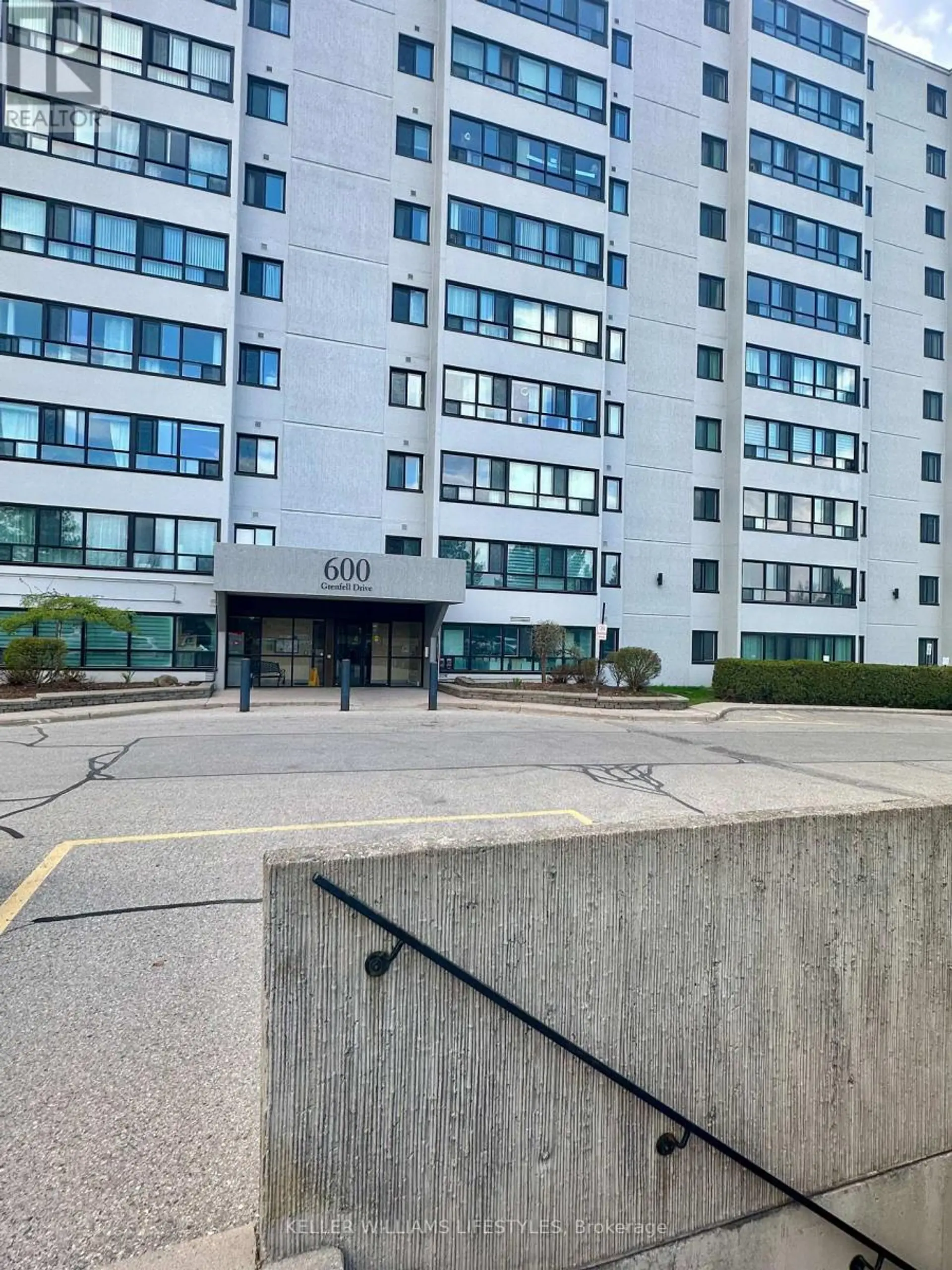 #609 600 GRENFELL DRIVE - Image 16