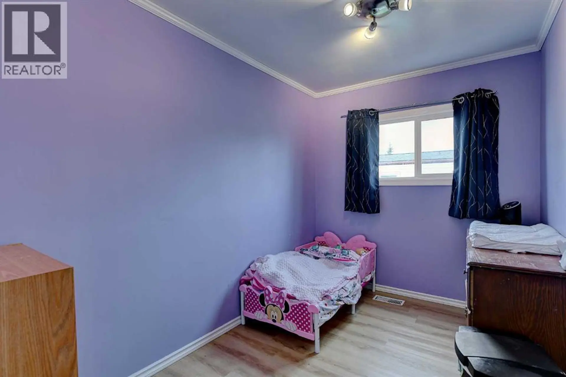 9766 119A Avenue - Image 12