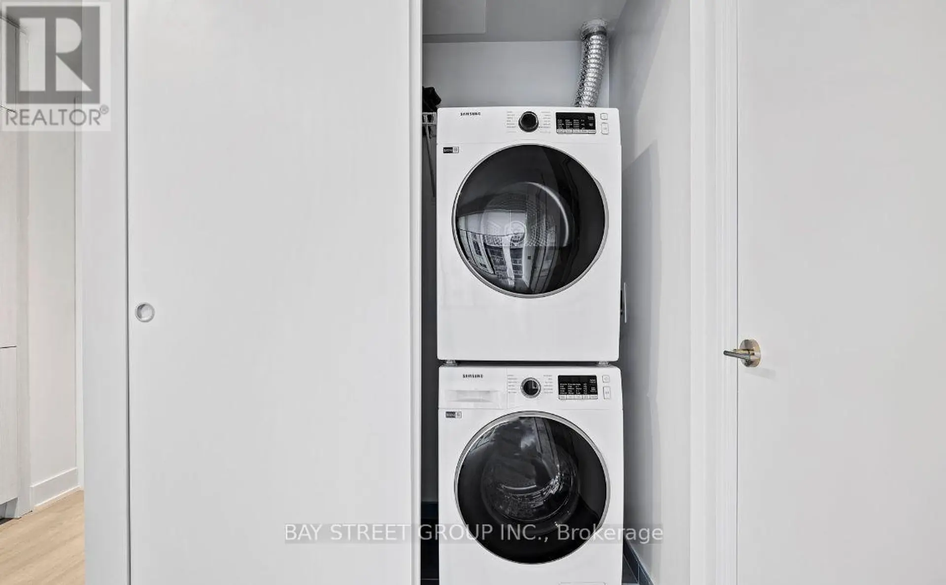 #2009 8 CUMBERLAND STREET - Image 11