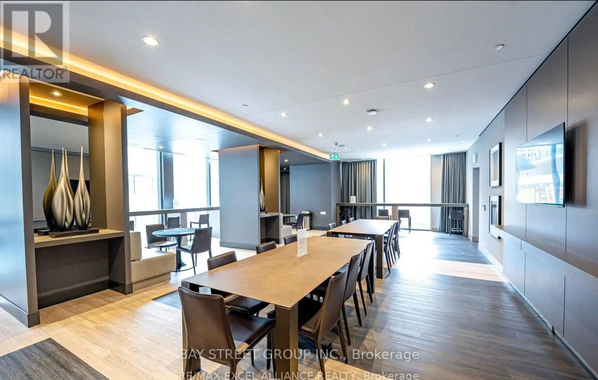 #2009 8 CUMBERLAND STREET - Image 17