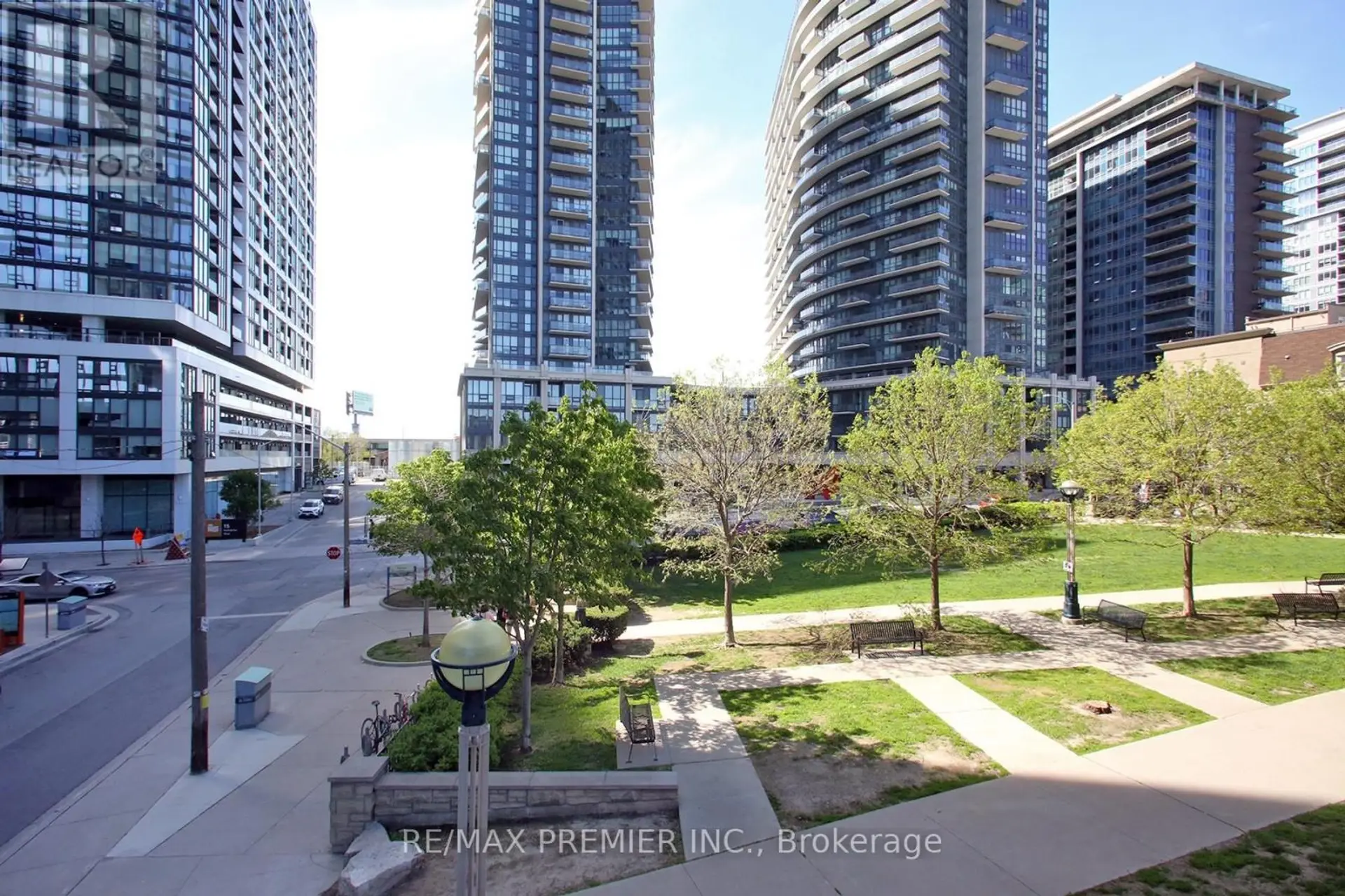 #109 22 WESTERN BATTERY ROAD - Image 20