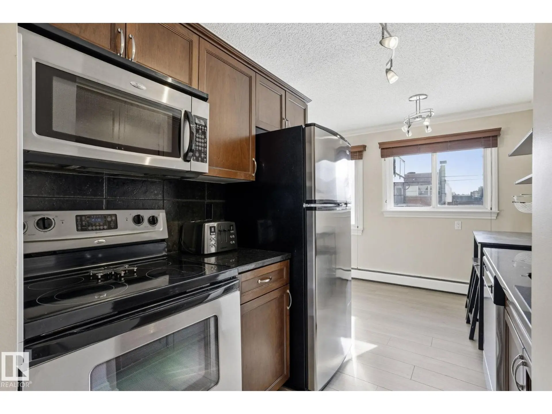 #202 10555 83 AV NW - Image 1