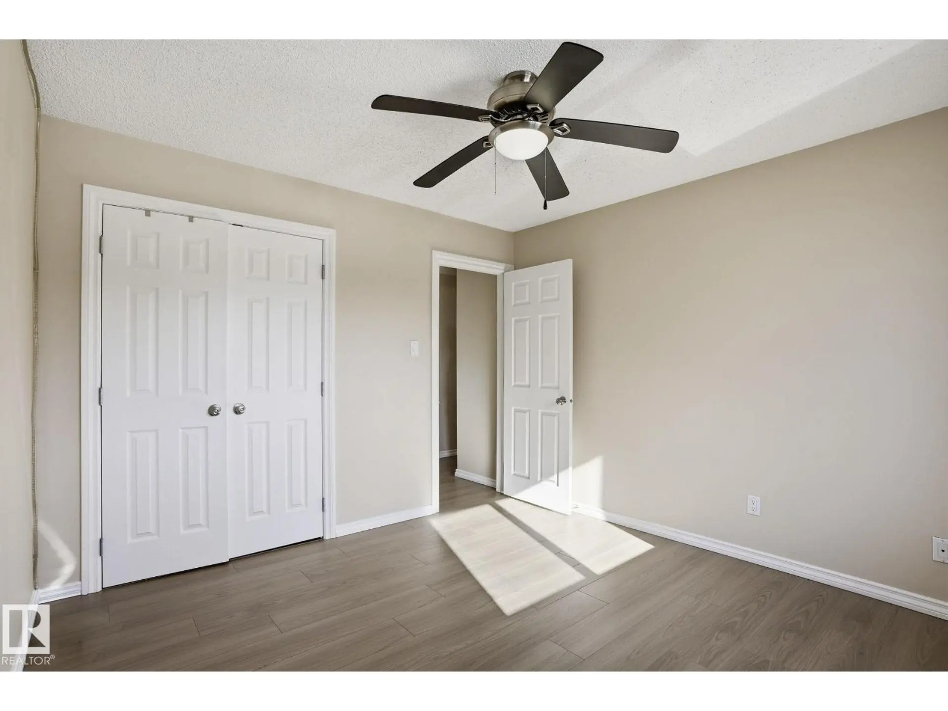 #202 10555 83 AV NW - Image 11