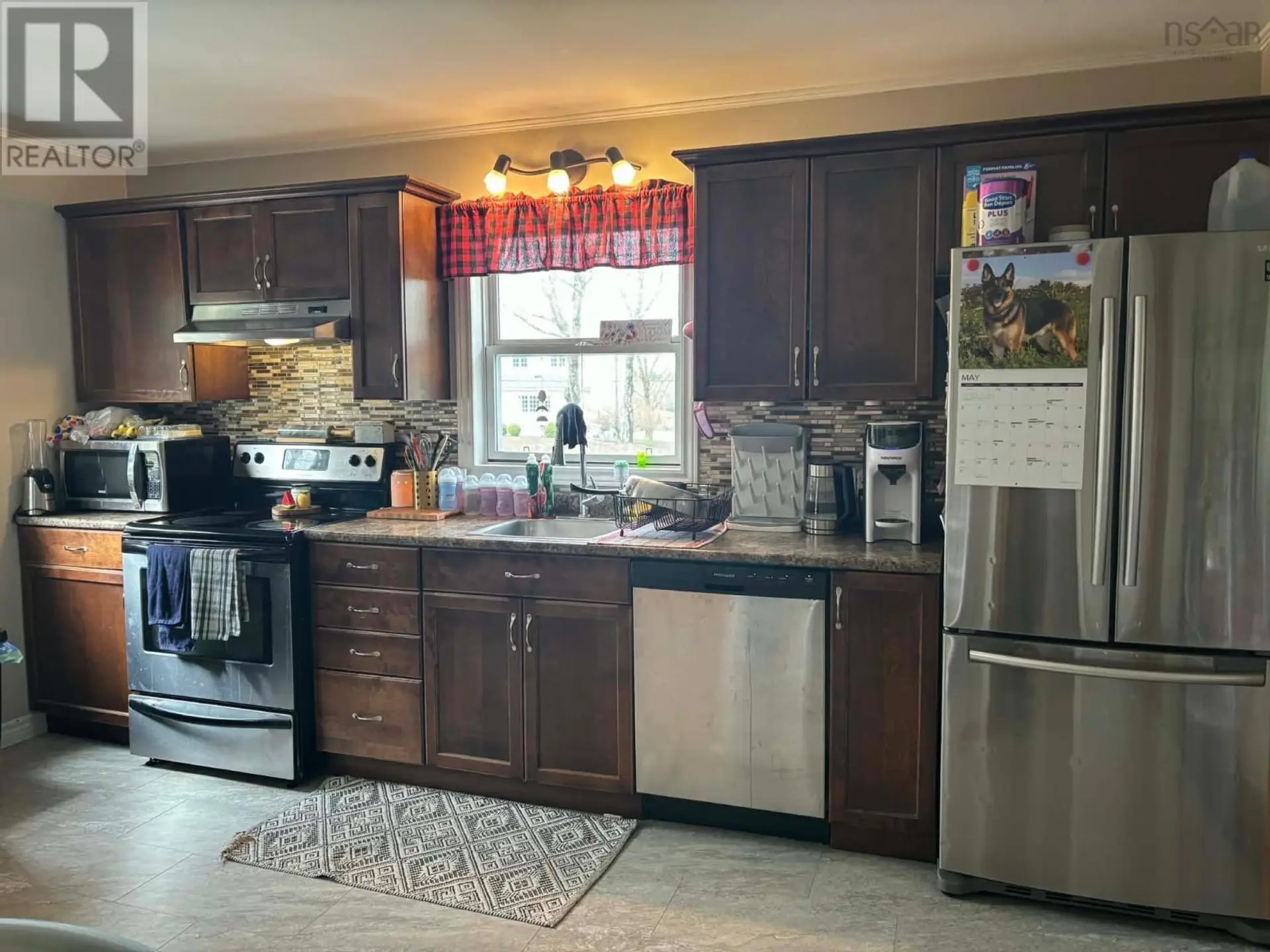 195 Brentwood Road - Image 2
