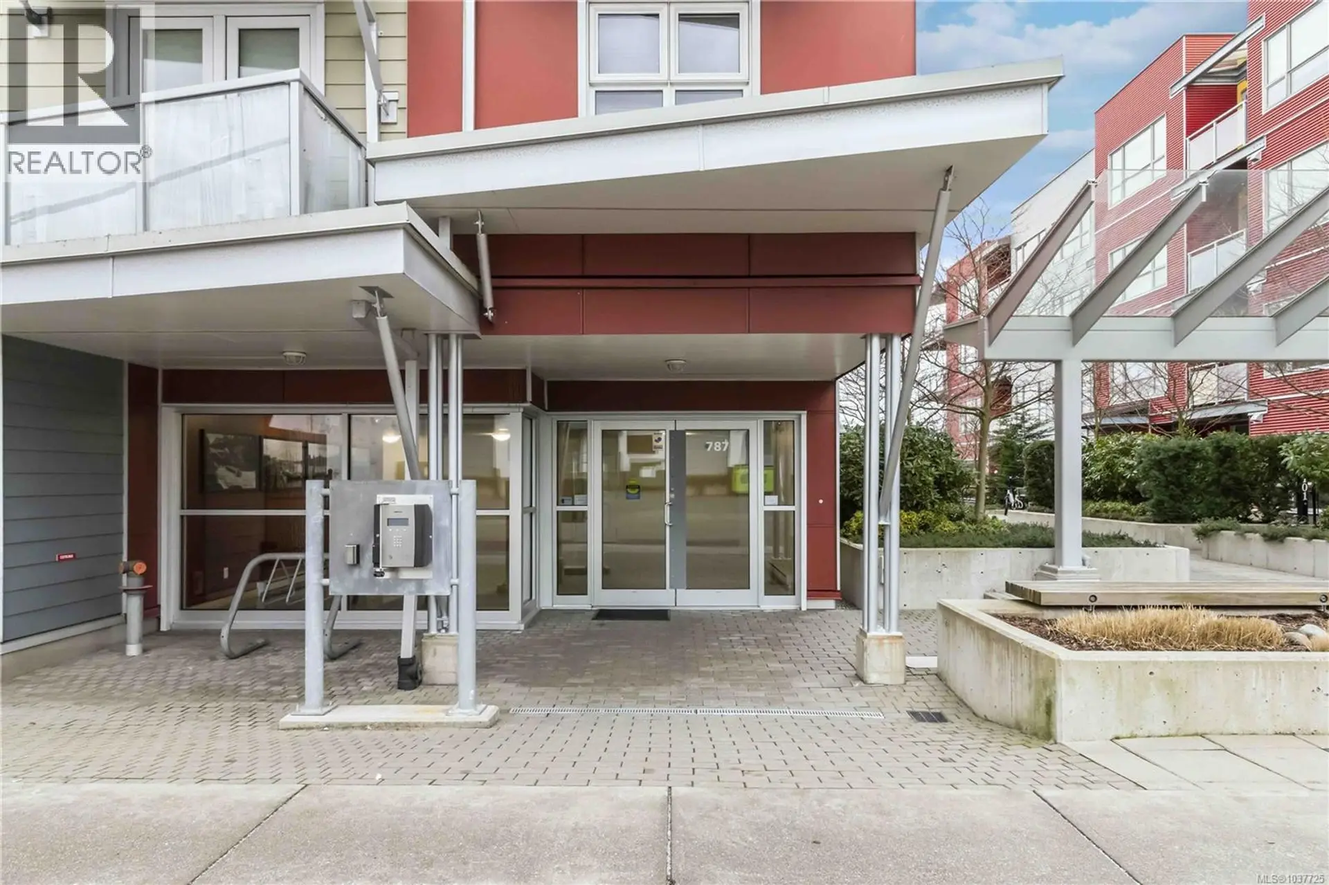#304 787 Tyee Rd - Image 16