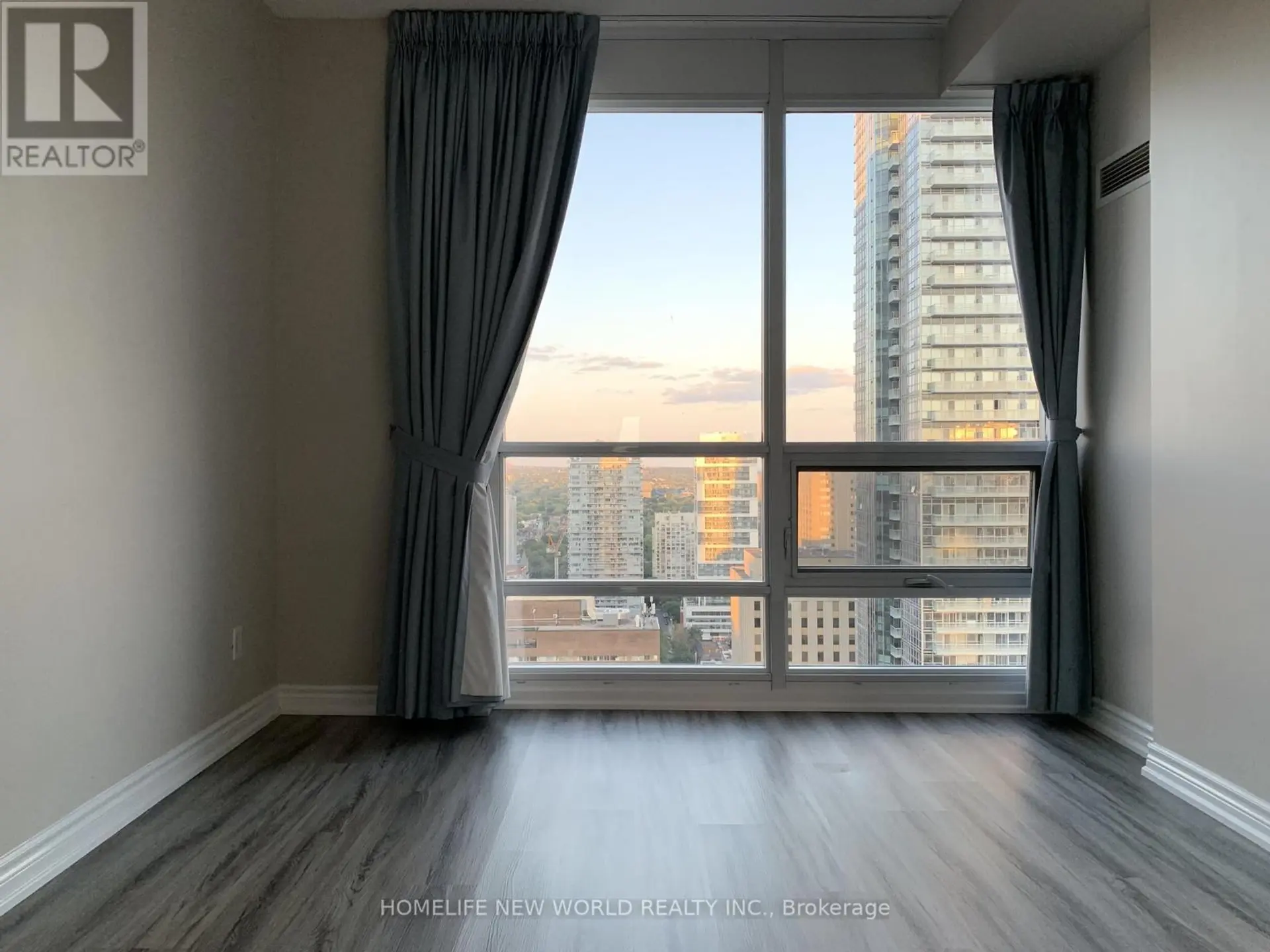 #3305 761 BAY STREET - Image 7
