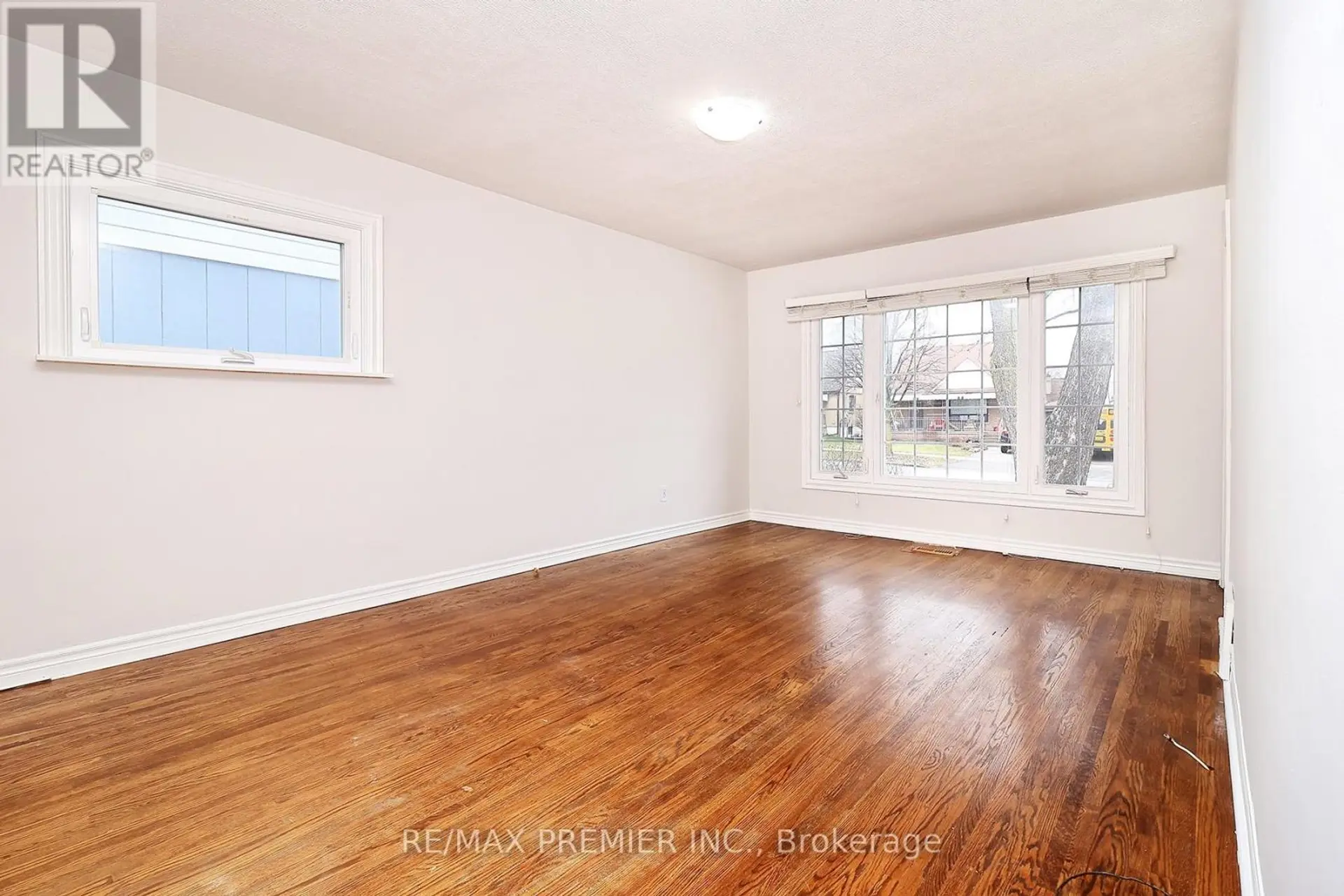 15 BONIFACE AVENUE - Image 7