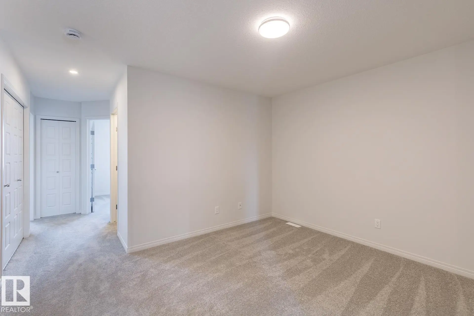 99 SILVERSTONE DR - Image 11
