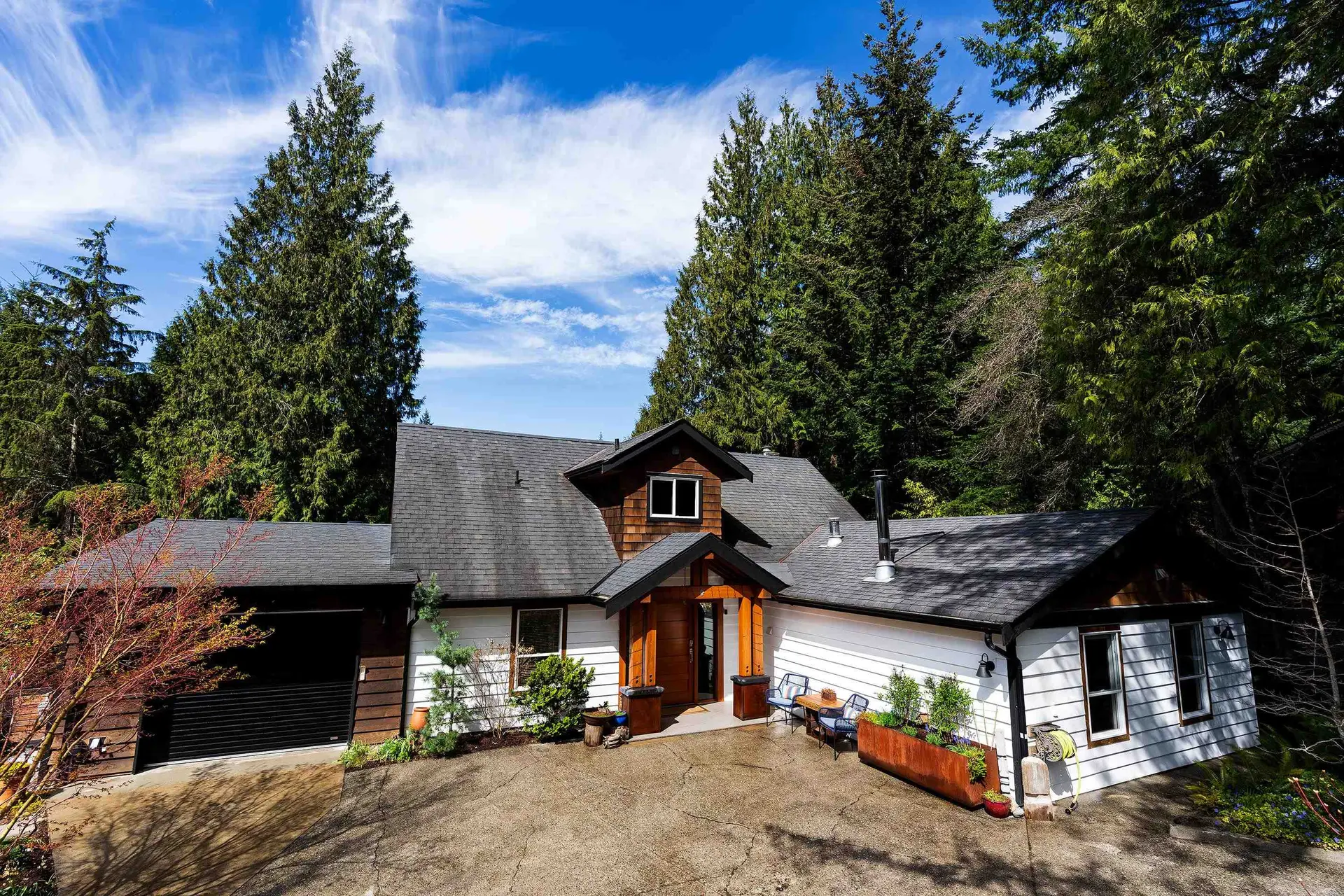 Property at 40495 N Highlands Way, Squamish, BC