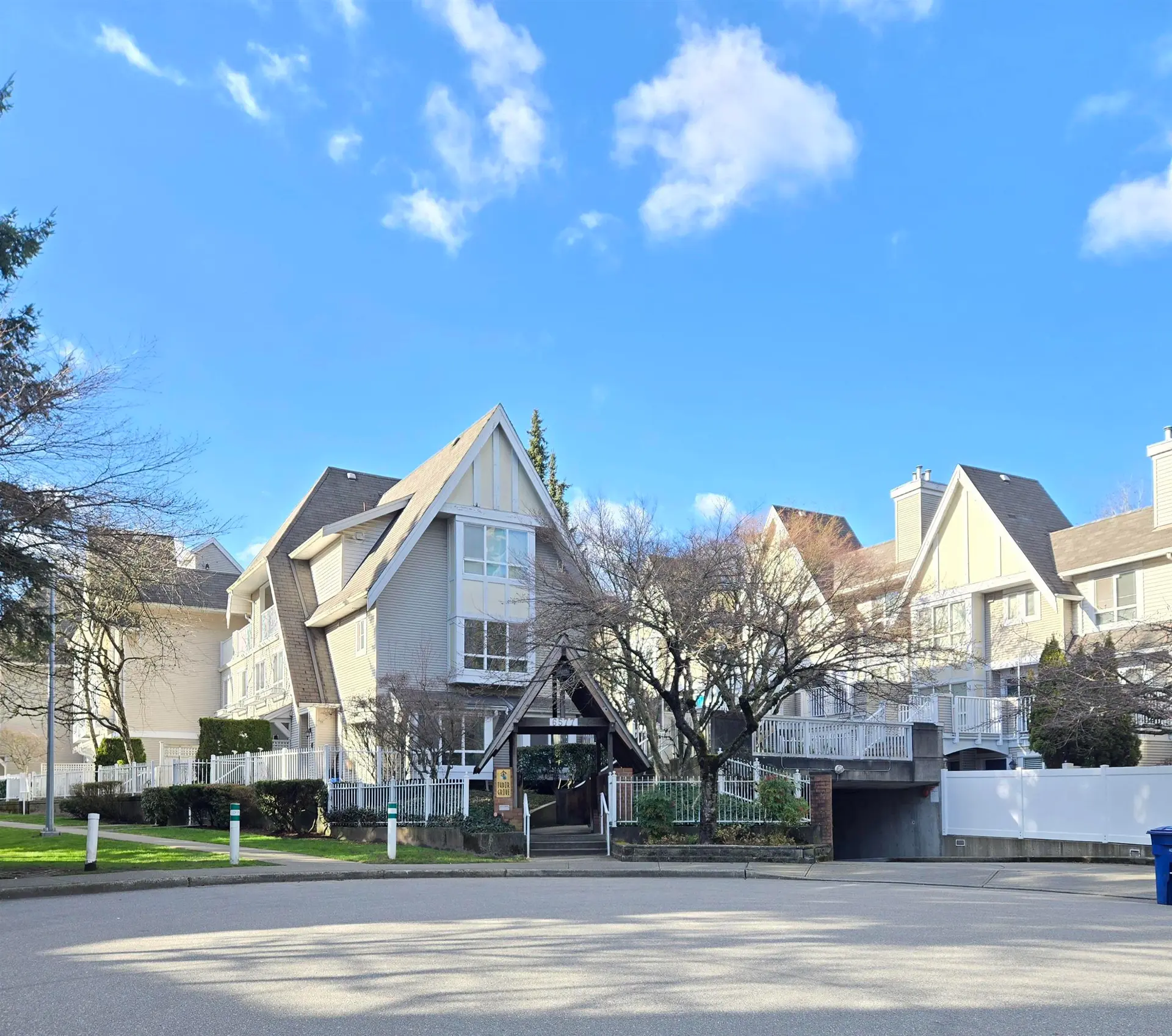 Property at #15 6577 Southoaks Crescent, Burnaby, BC