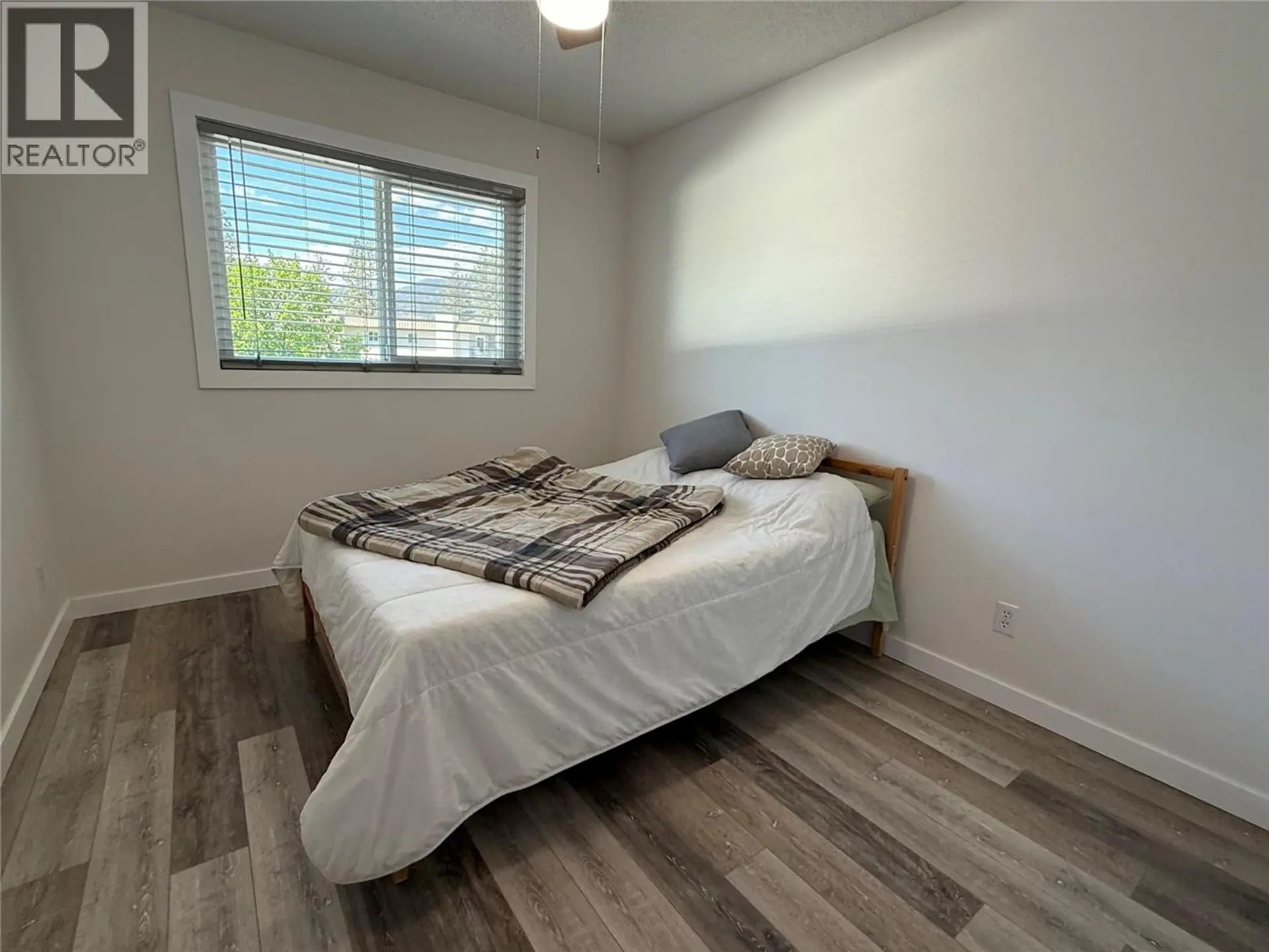 #415 130 Skaha Place - Image 10