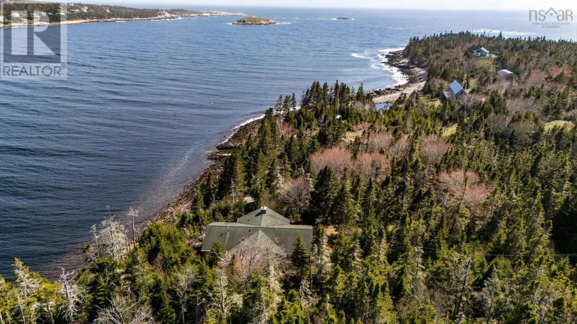 821 Shad Point Parkway - Image 13