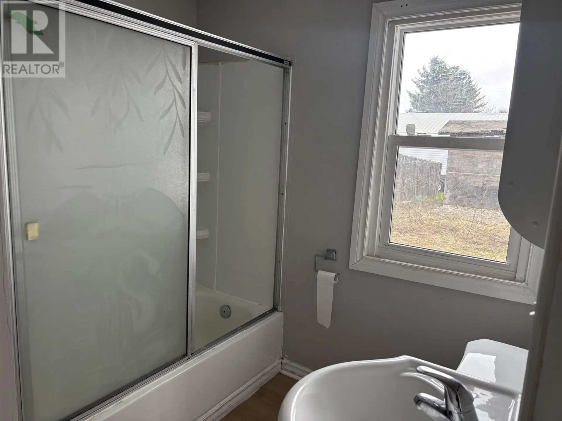 528 Brunswick AVE - Image 4