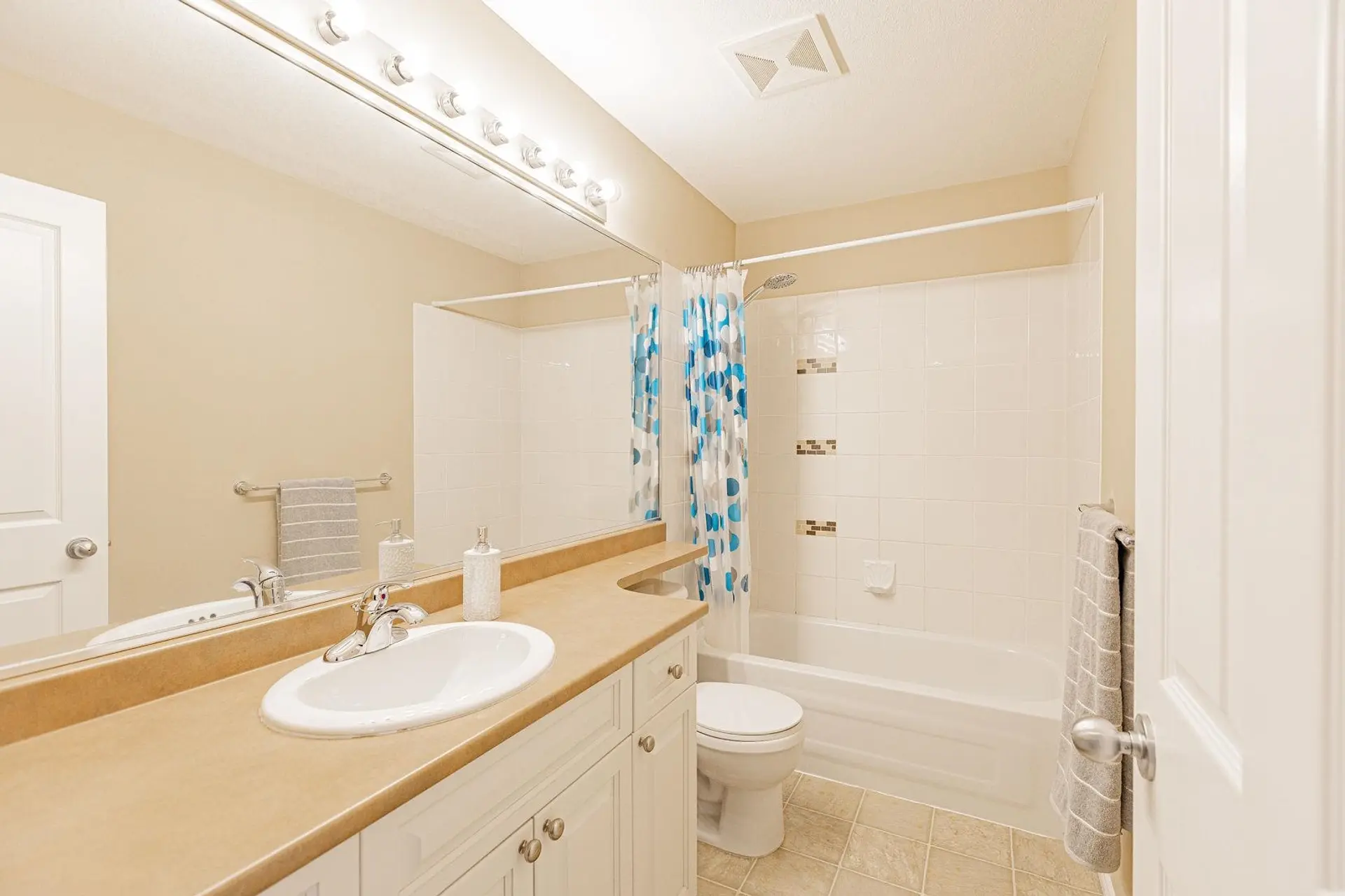 #42 1705 Parkway Boulevard - Image 15