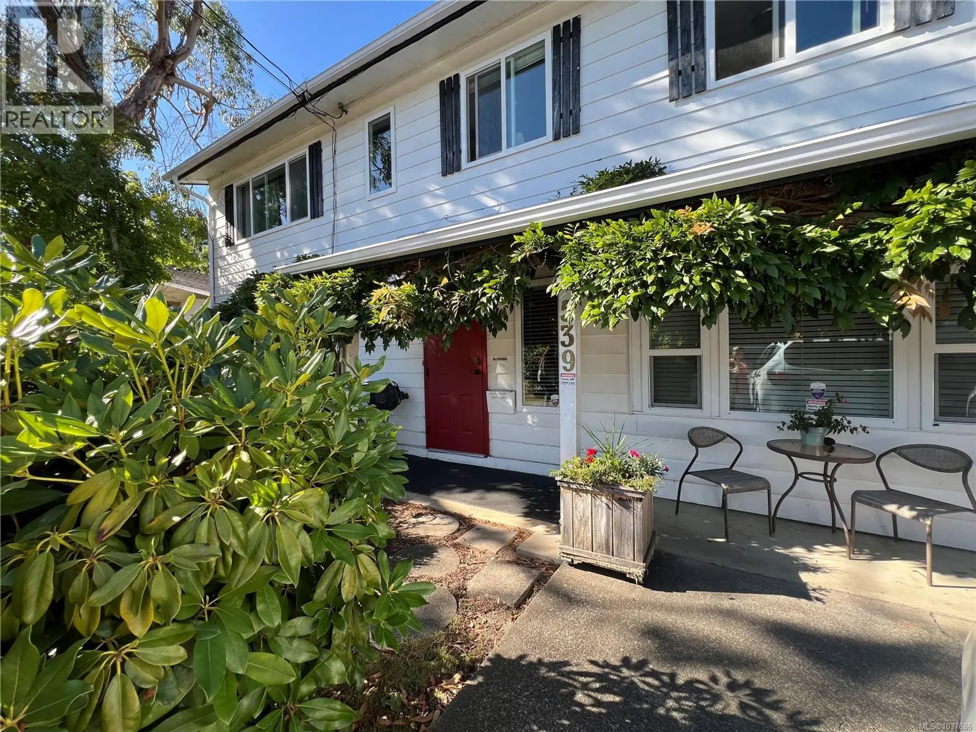 Property at 539 Rowan Ave, Parksville, BC