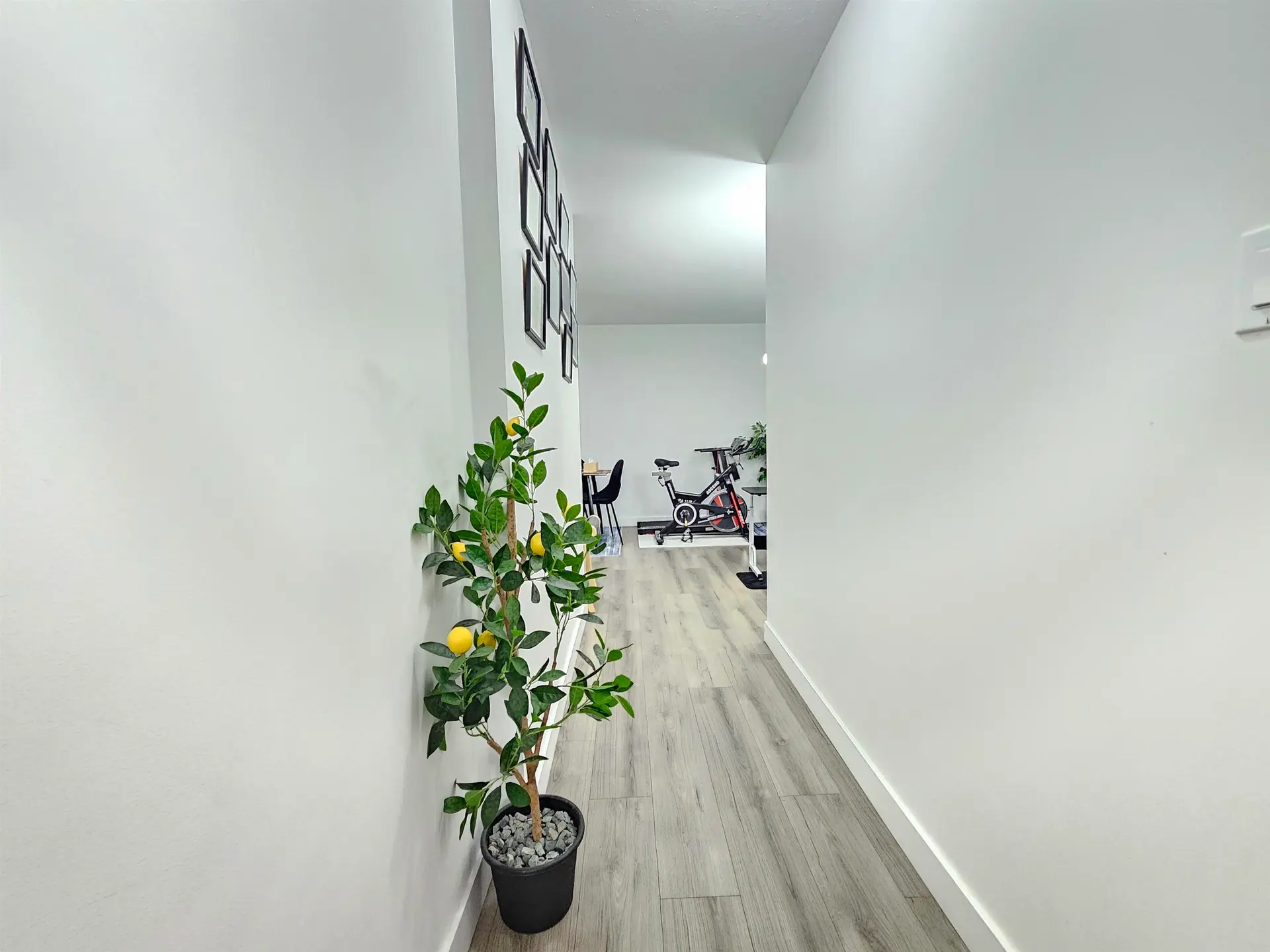 #206 10698 151a Street - Image 8