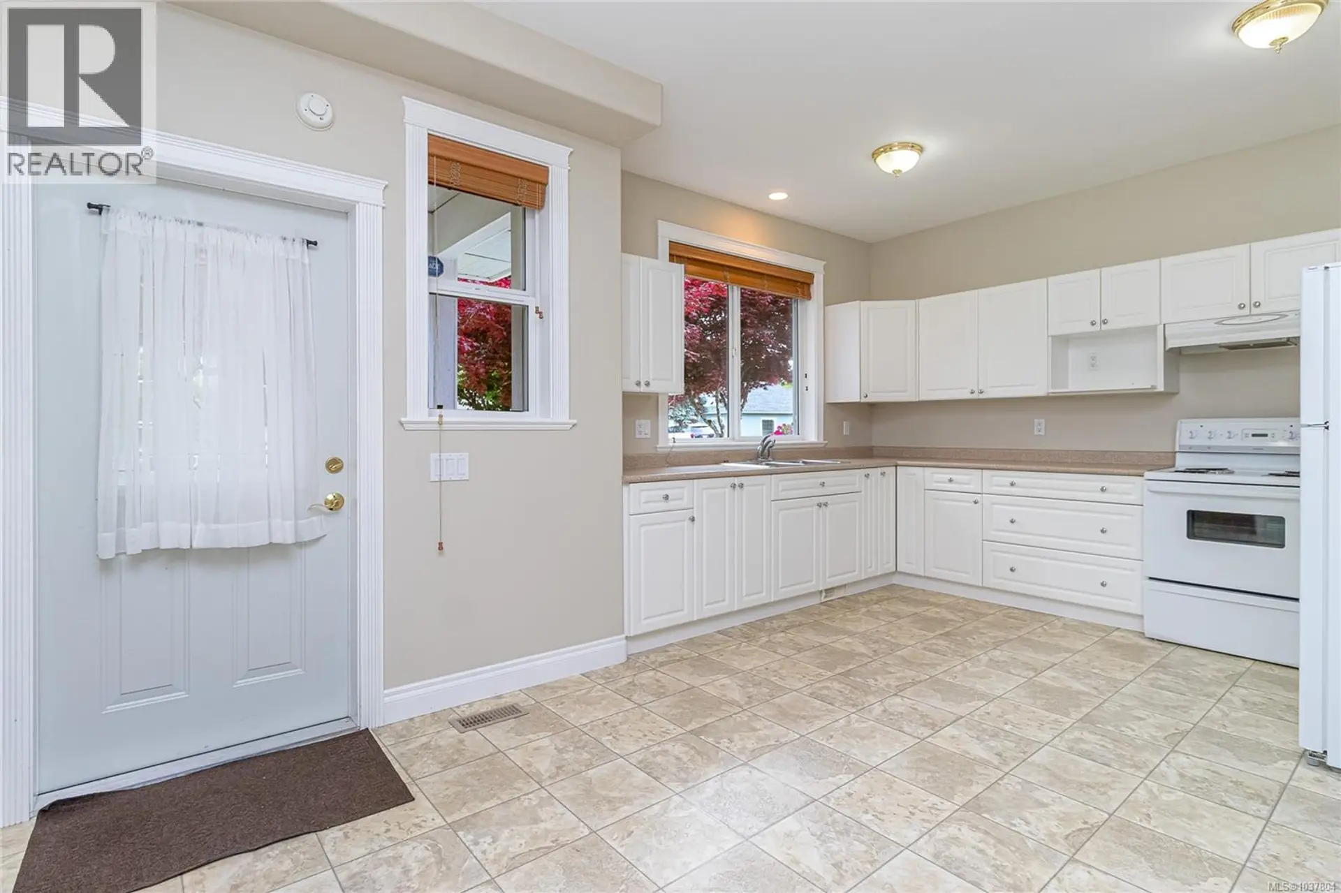 6797 Hampton Pl - Image 9