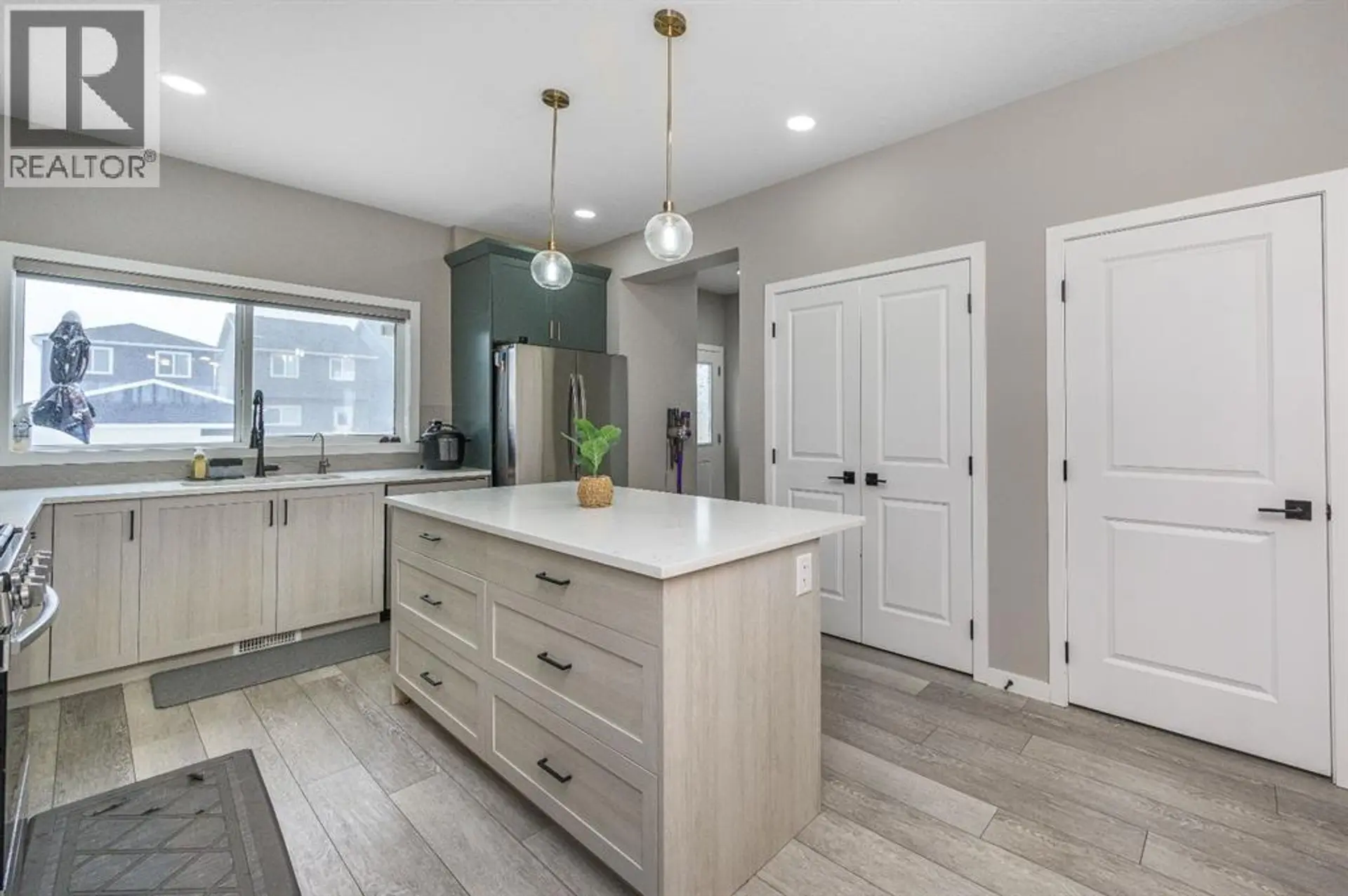 2049 Cobblespring Avenue SW - Image 3