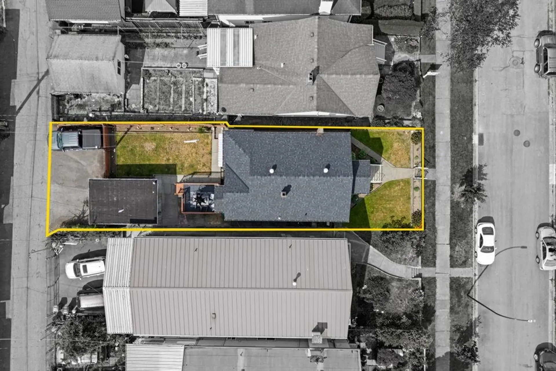 2964 E 4th Avenue - Image 5