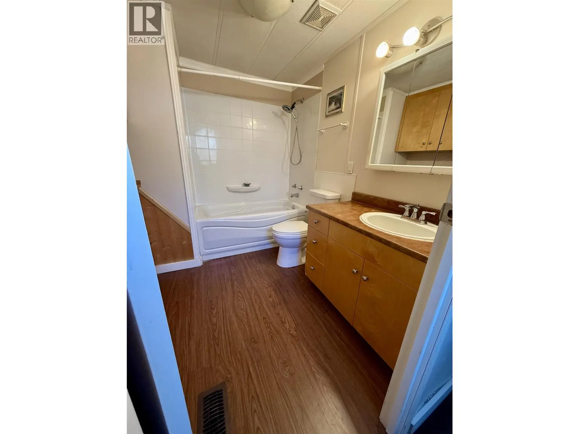 9124 75 STREET - Image 10
