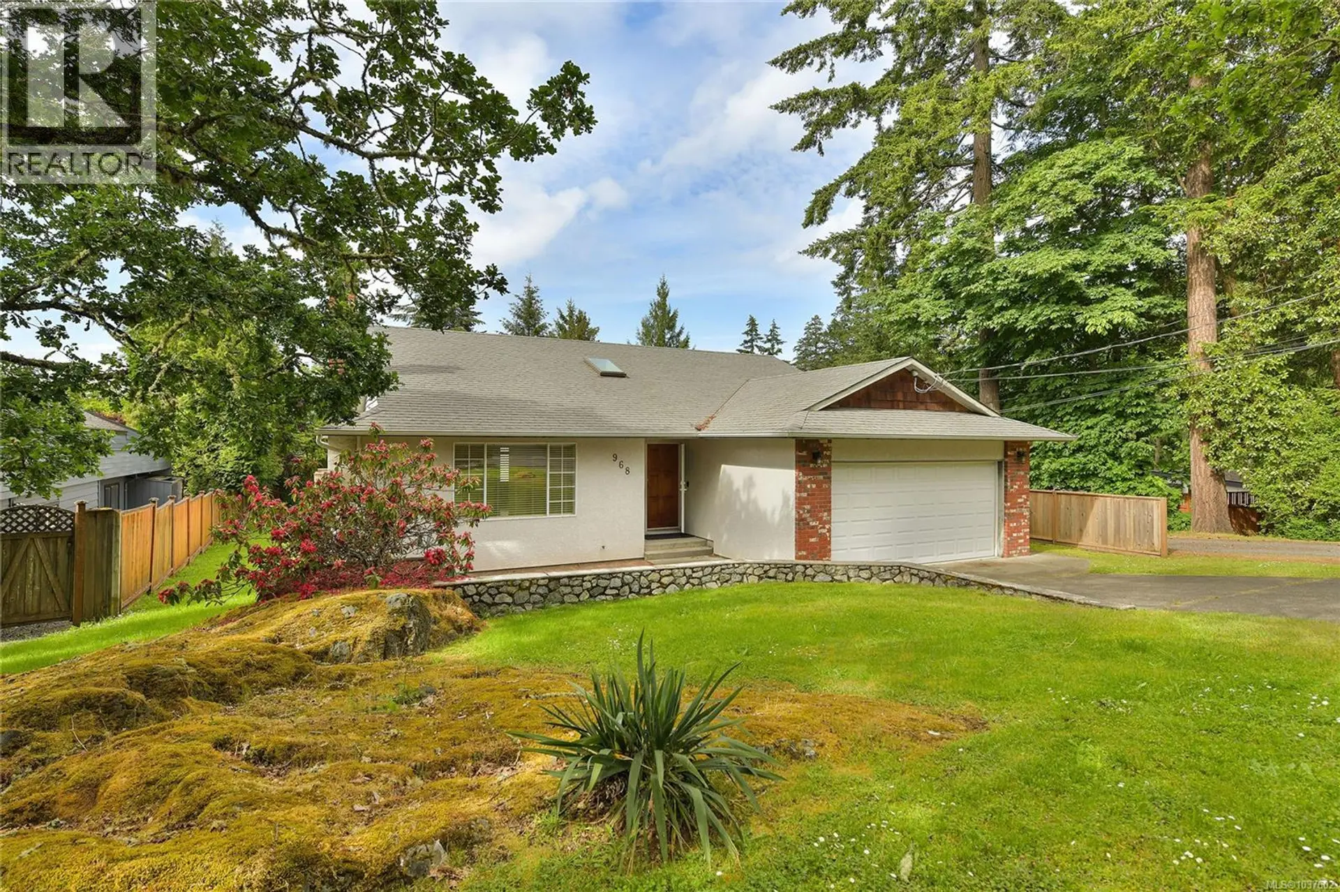 968 Greig Ave - Image 1