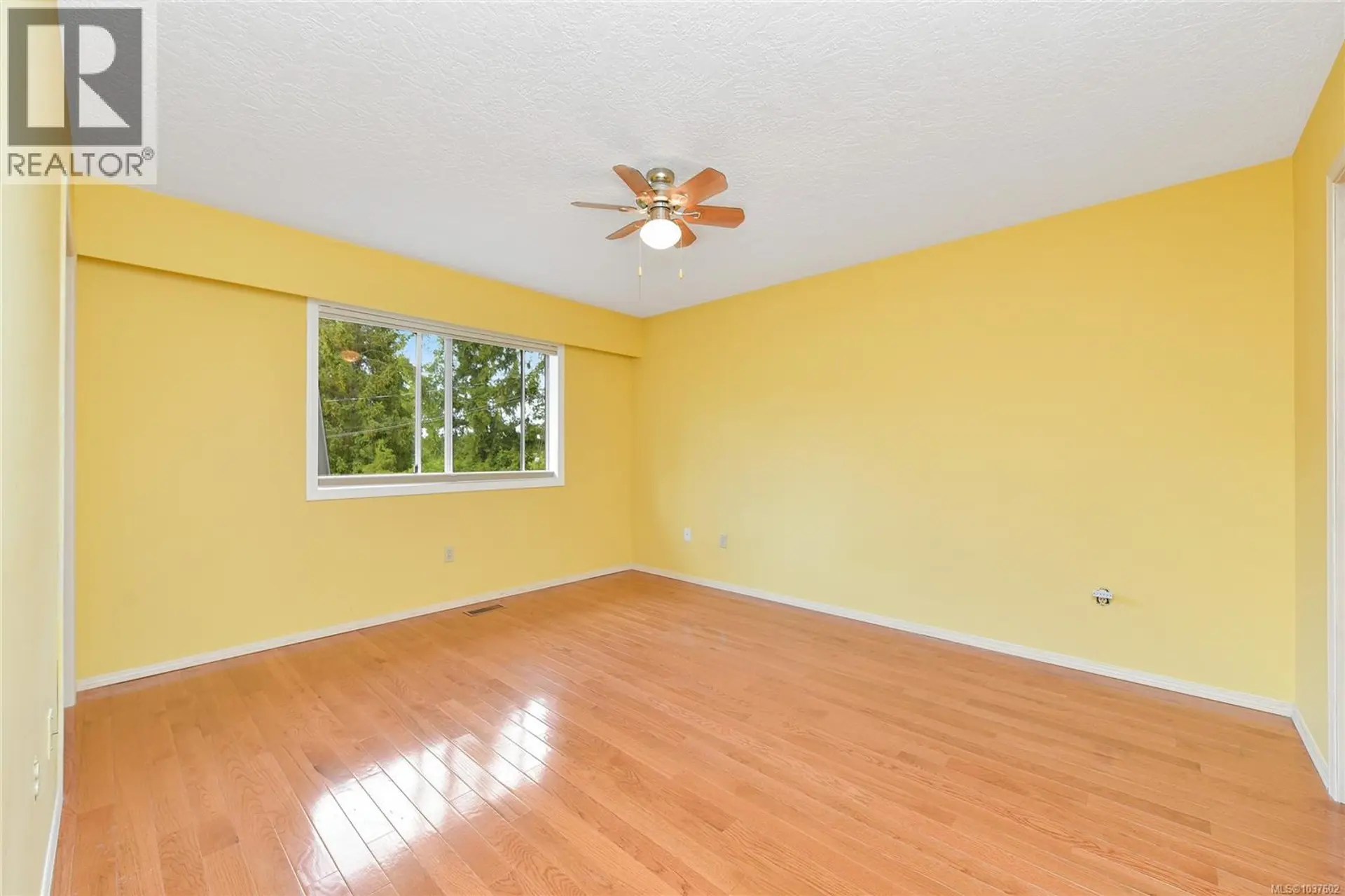968 Greig Ave - Image 11