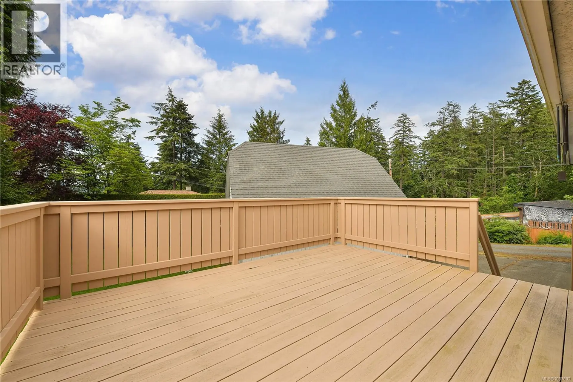 968 Greig Ave - Image 15