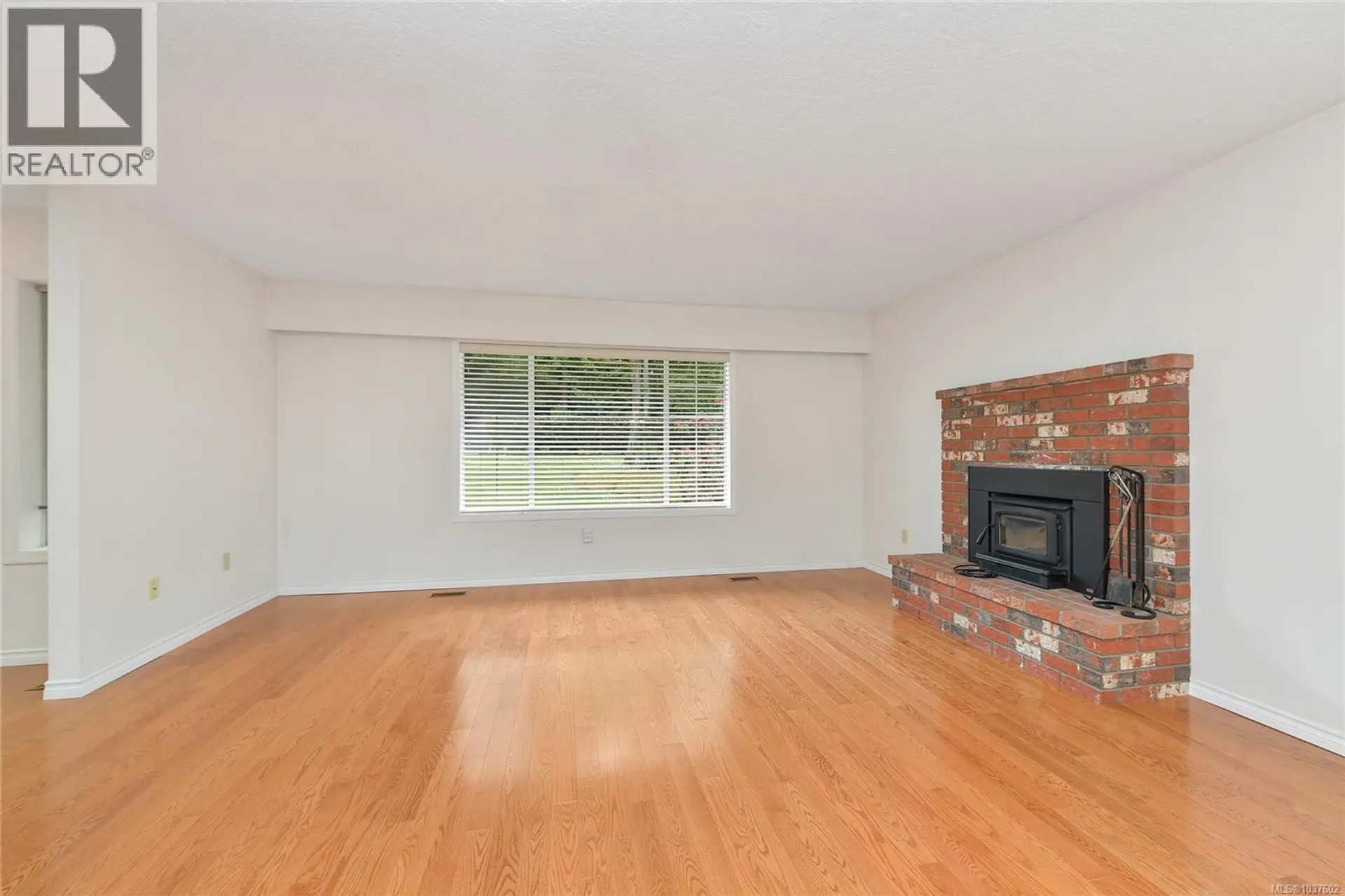 968 Greig Ave - Image 3