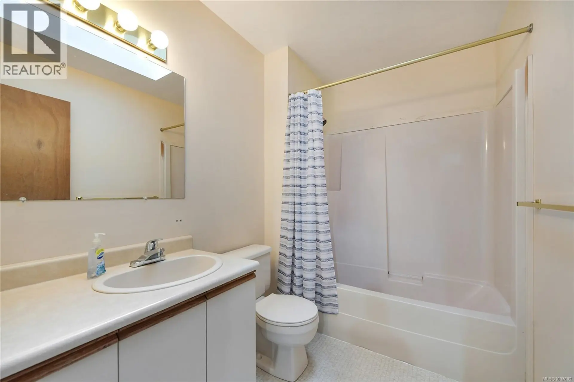 968 Greig Ave - Image 9