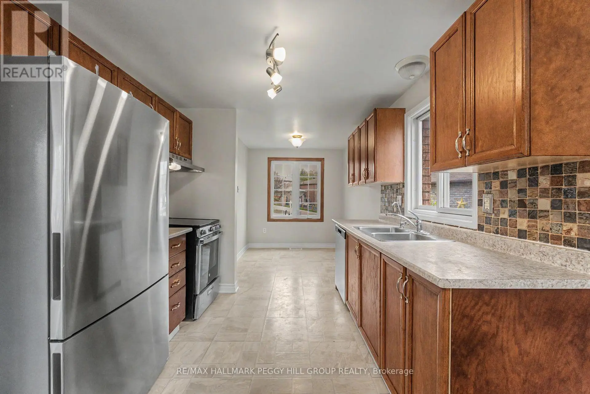24 GEDDES CRESCENT - Image 4