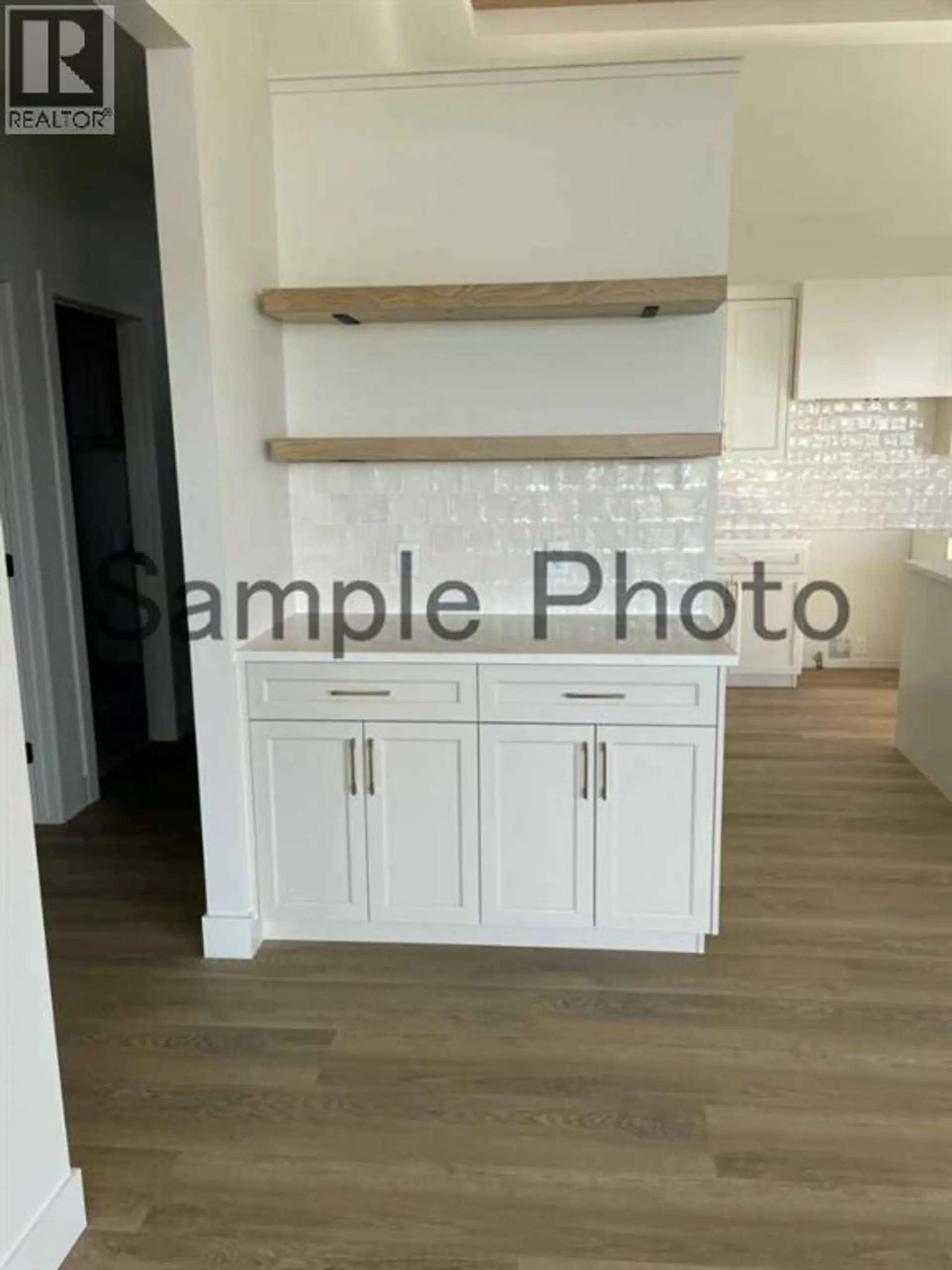 10726 145 Avenue - Image 8