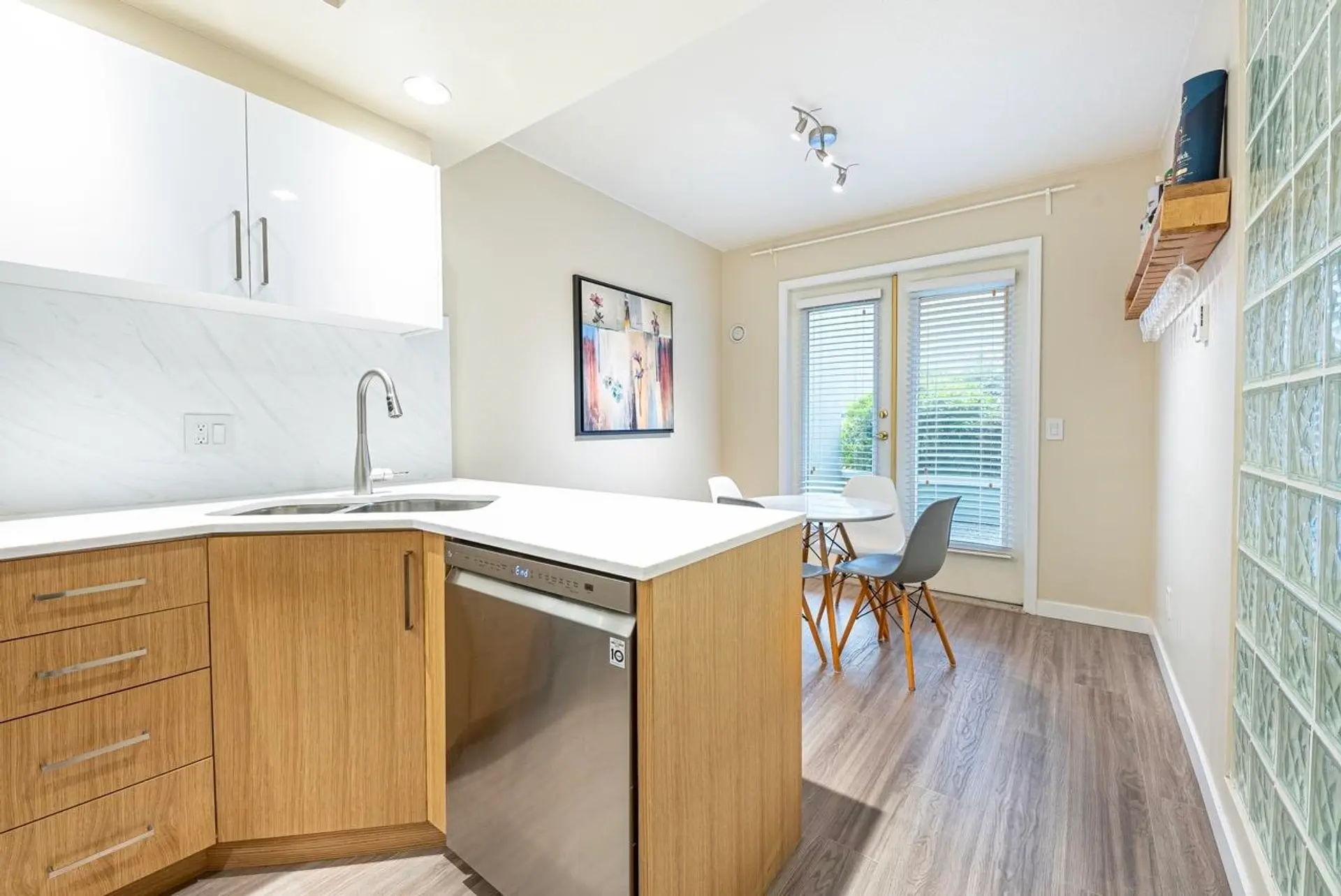 #206 3151 Woodbine Drive - Image 14