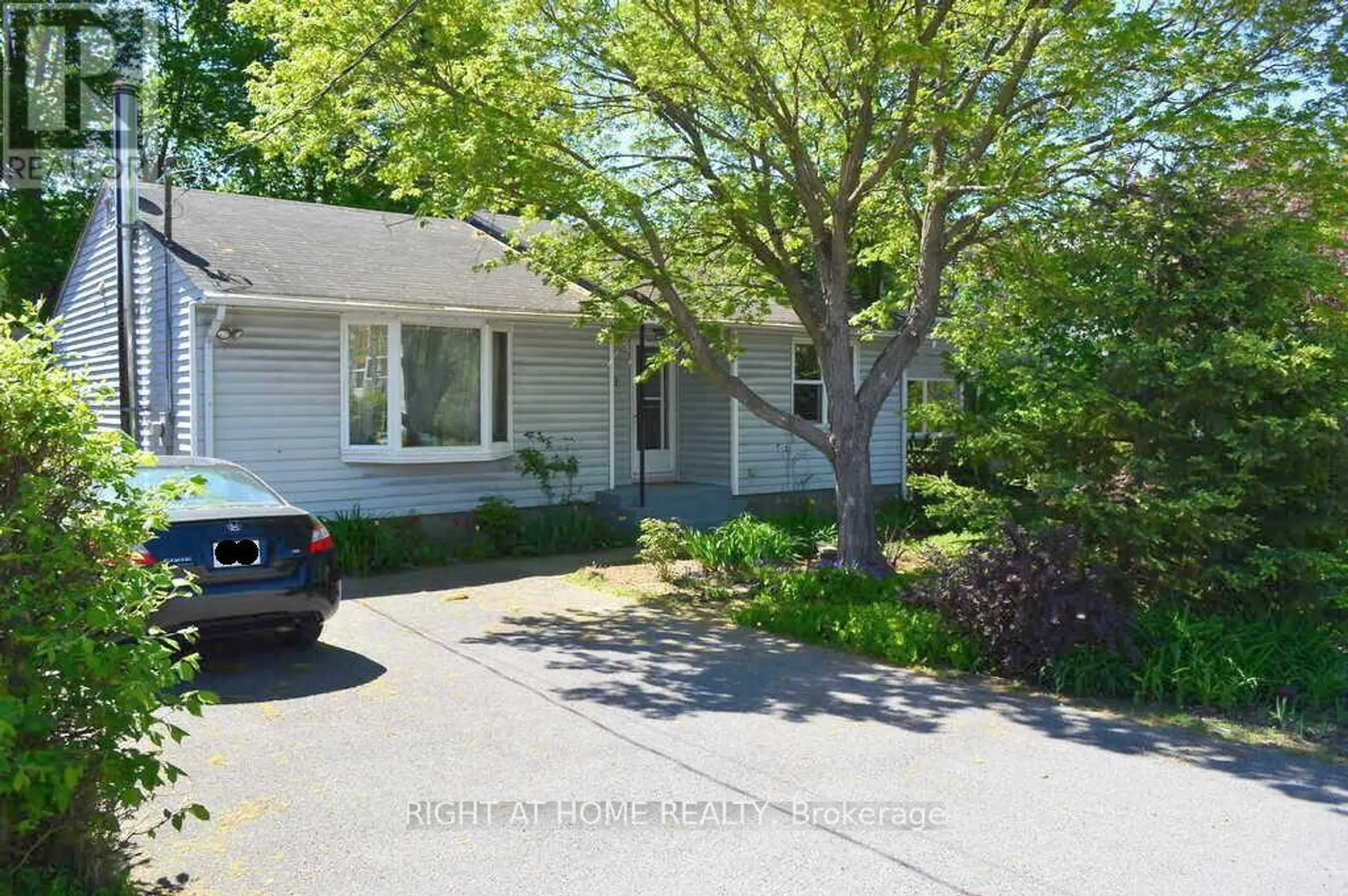 200 WOODROFFE AVENUE - Image 1