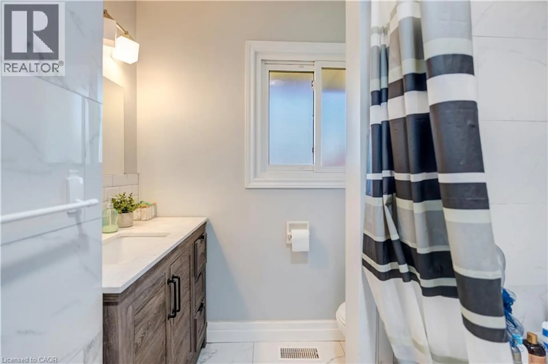 100 LAURIS Avenue - Image 8