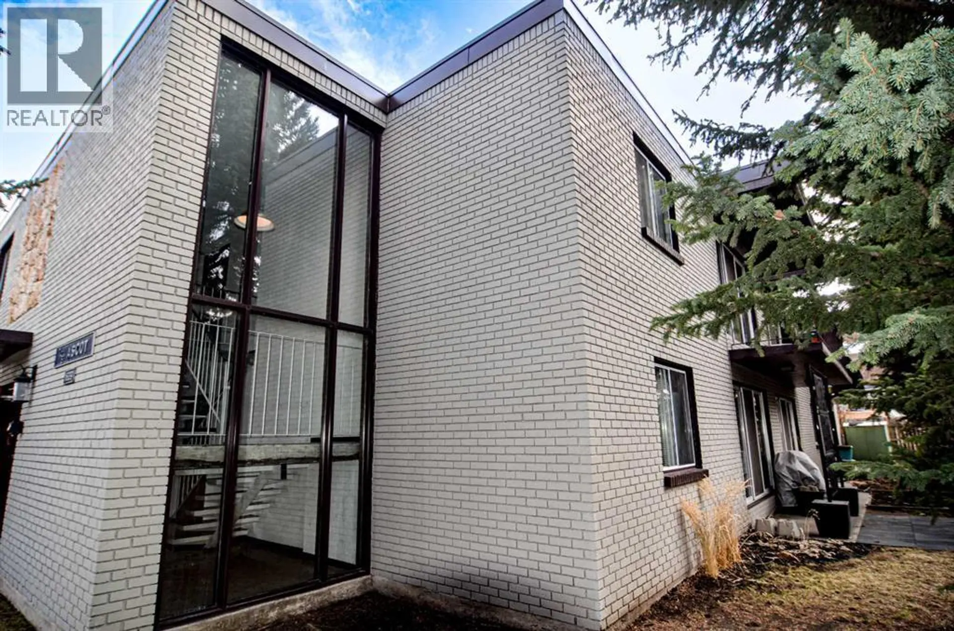 Property at 1639 Acton Avenue SW, Calgary, AB