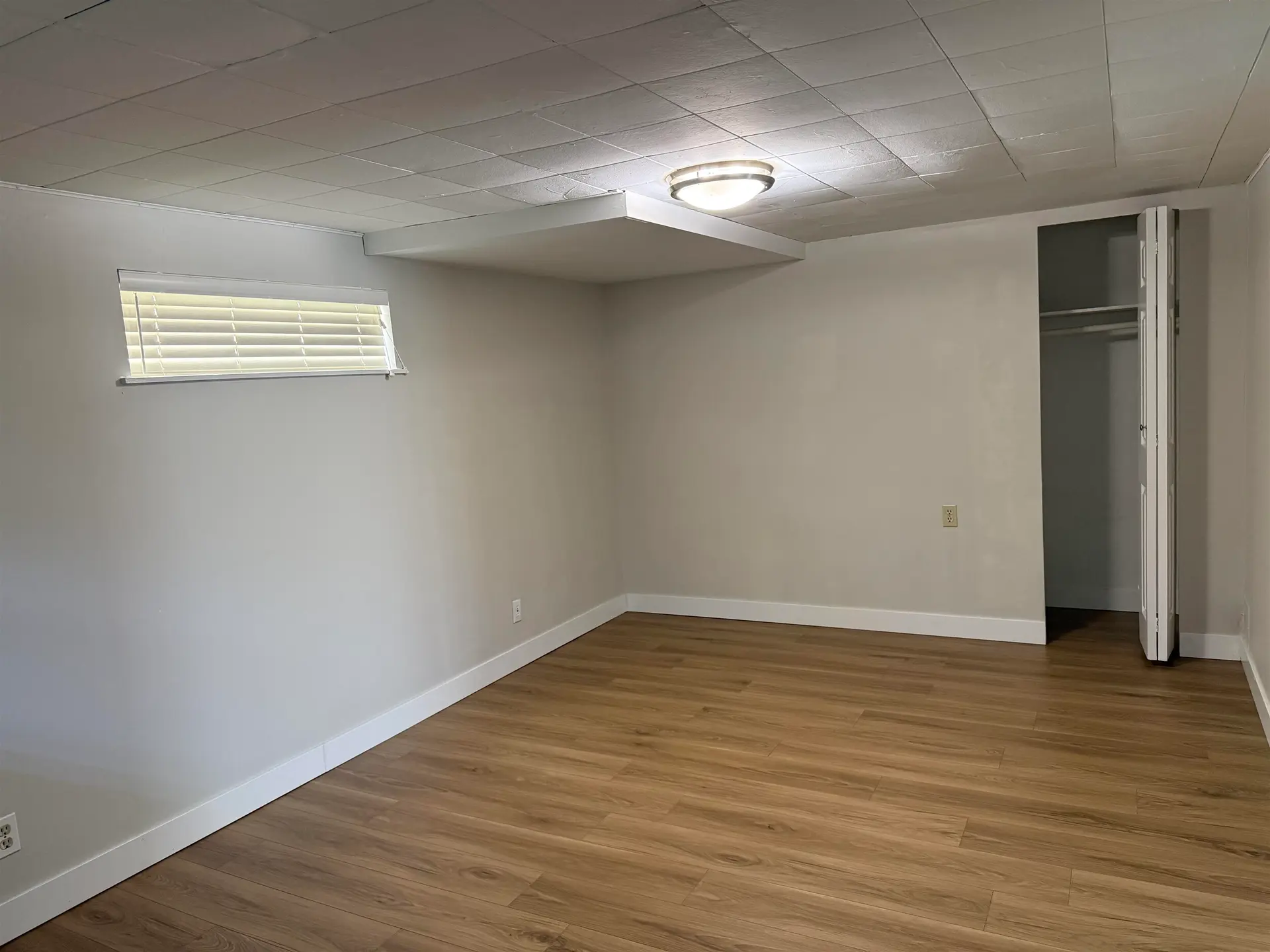 3466 E 2nd Avenue - Image 14