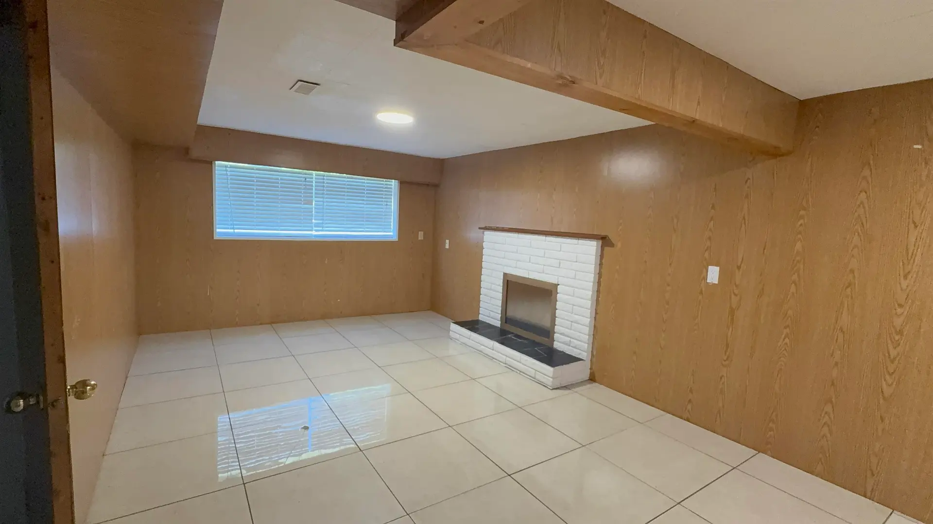 3466 E 2nd Avenue - Image 11