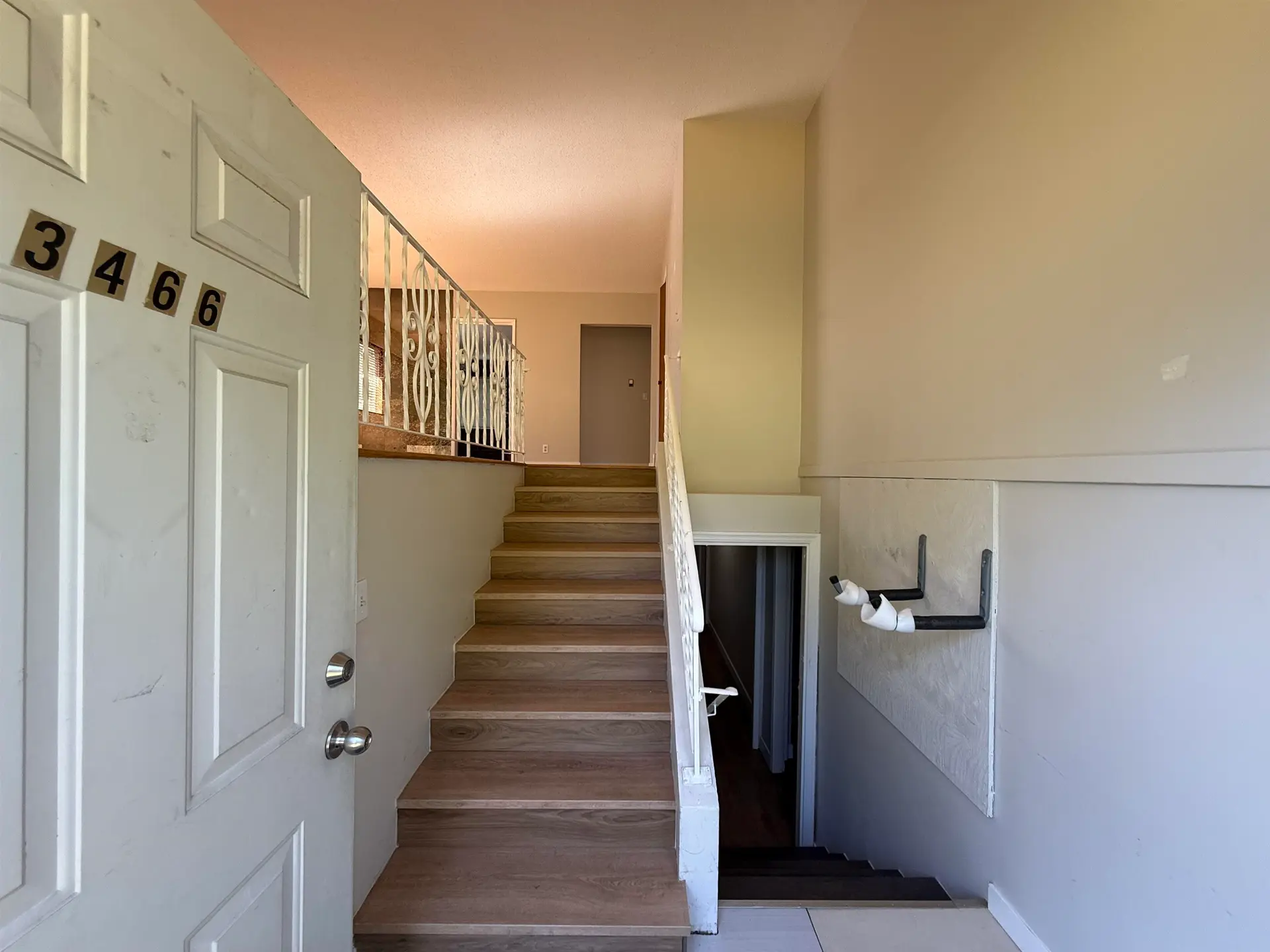3466 E 2nd Avenue - Image 8