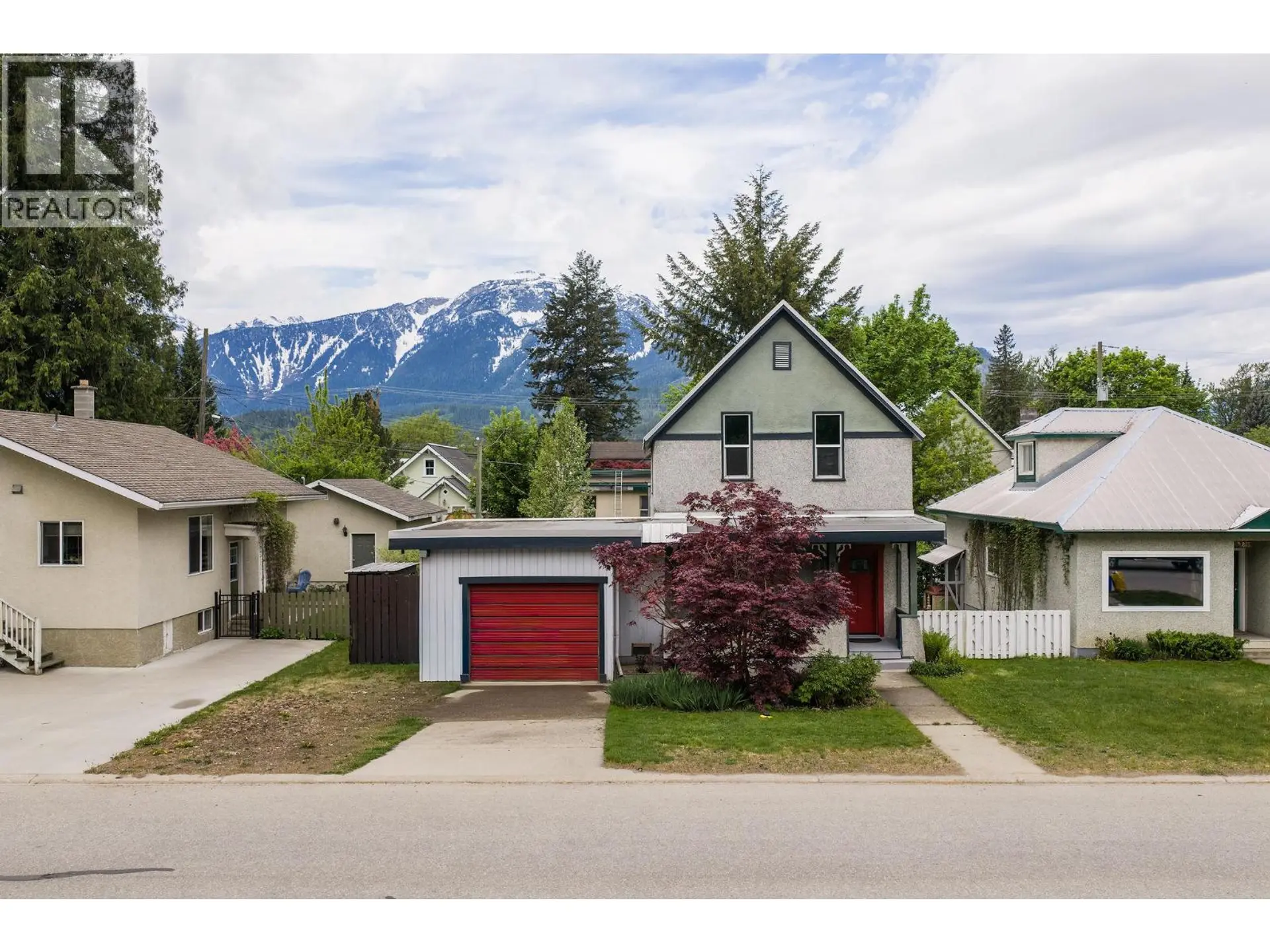 Property at 811 Second Street W, Revelstoke, BC