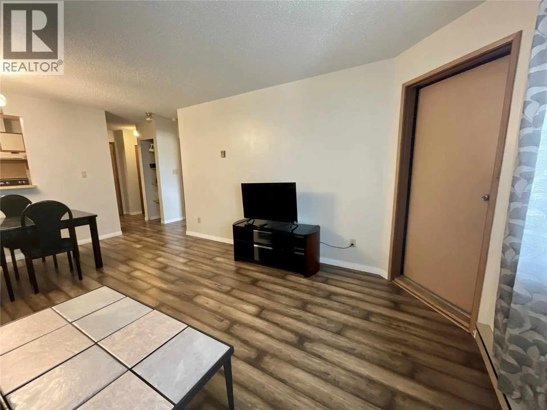 #315 108 Spruce Avenue - Image 8