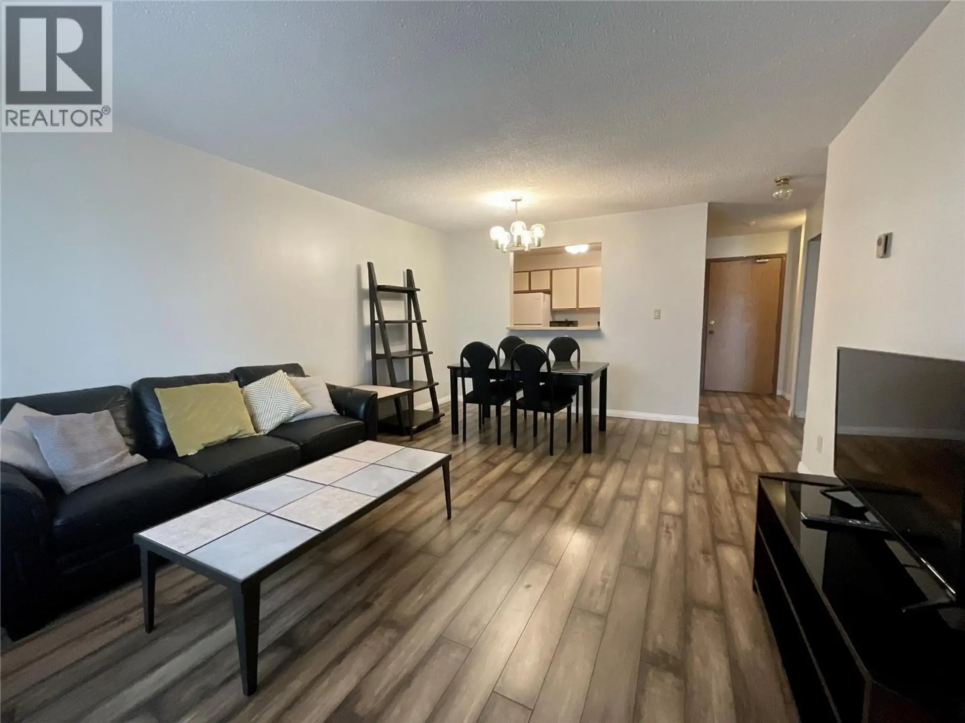 #315 108 Spruce Avenue - Image 9