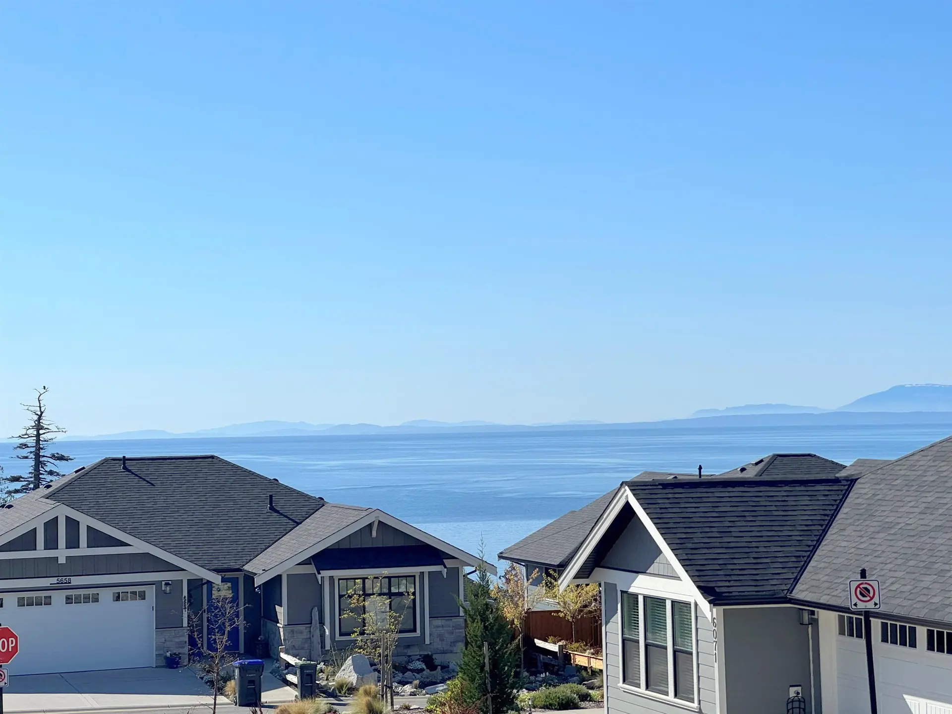 Property at 6078 Kingbird Avenue, Sechelt, BC