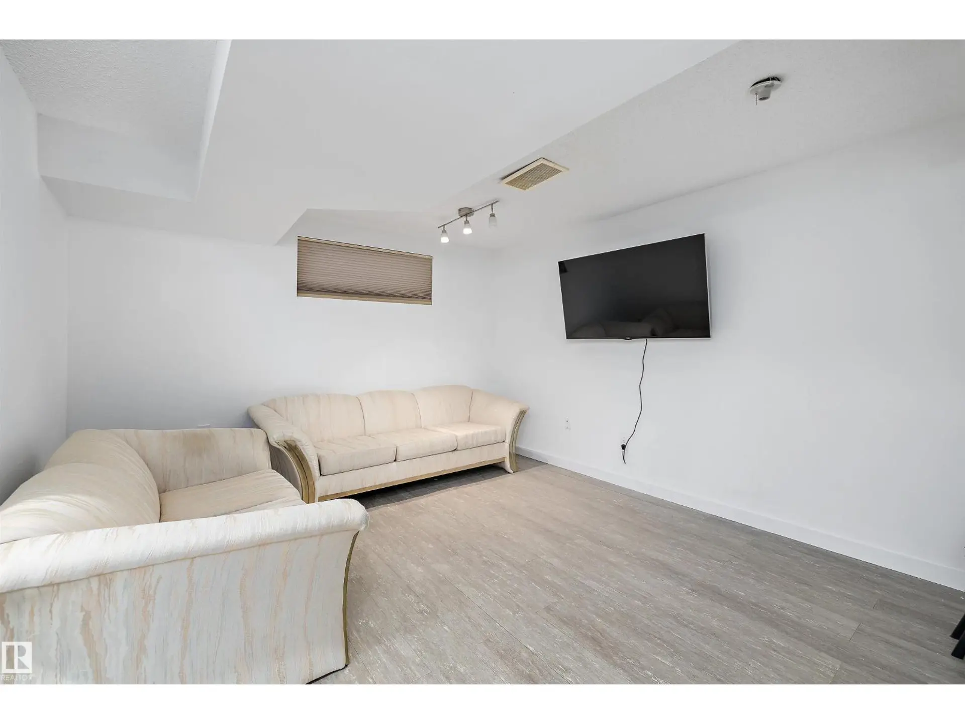 16304 43 ST NW - Image 12