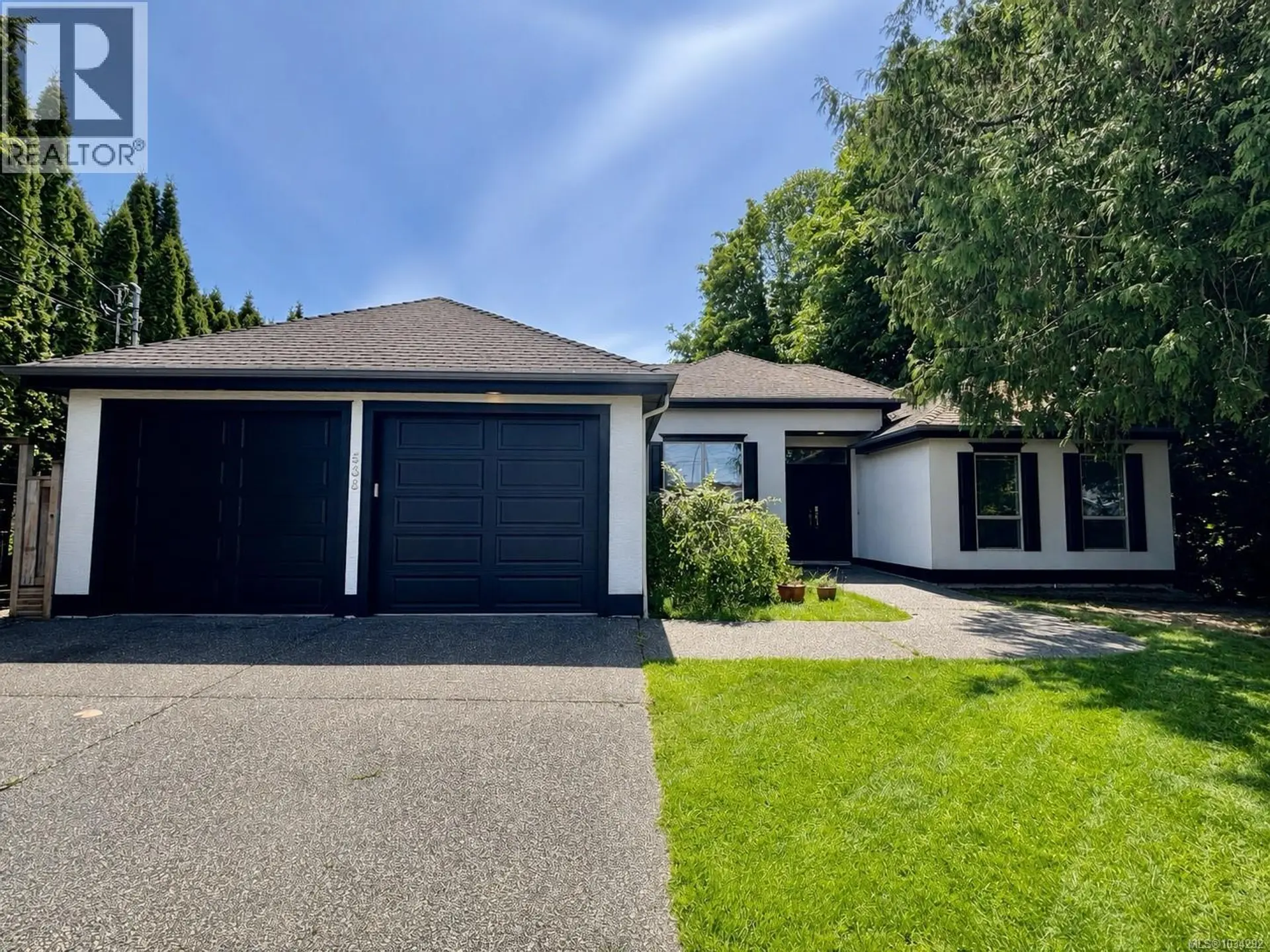 Property at 538 Rowan Dr, Qualicum Beach, BC