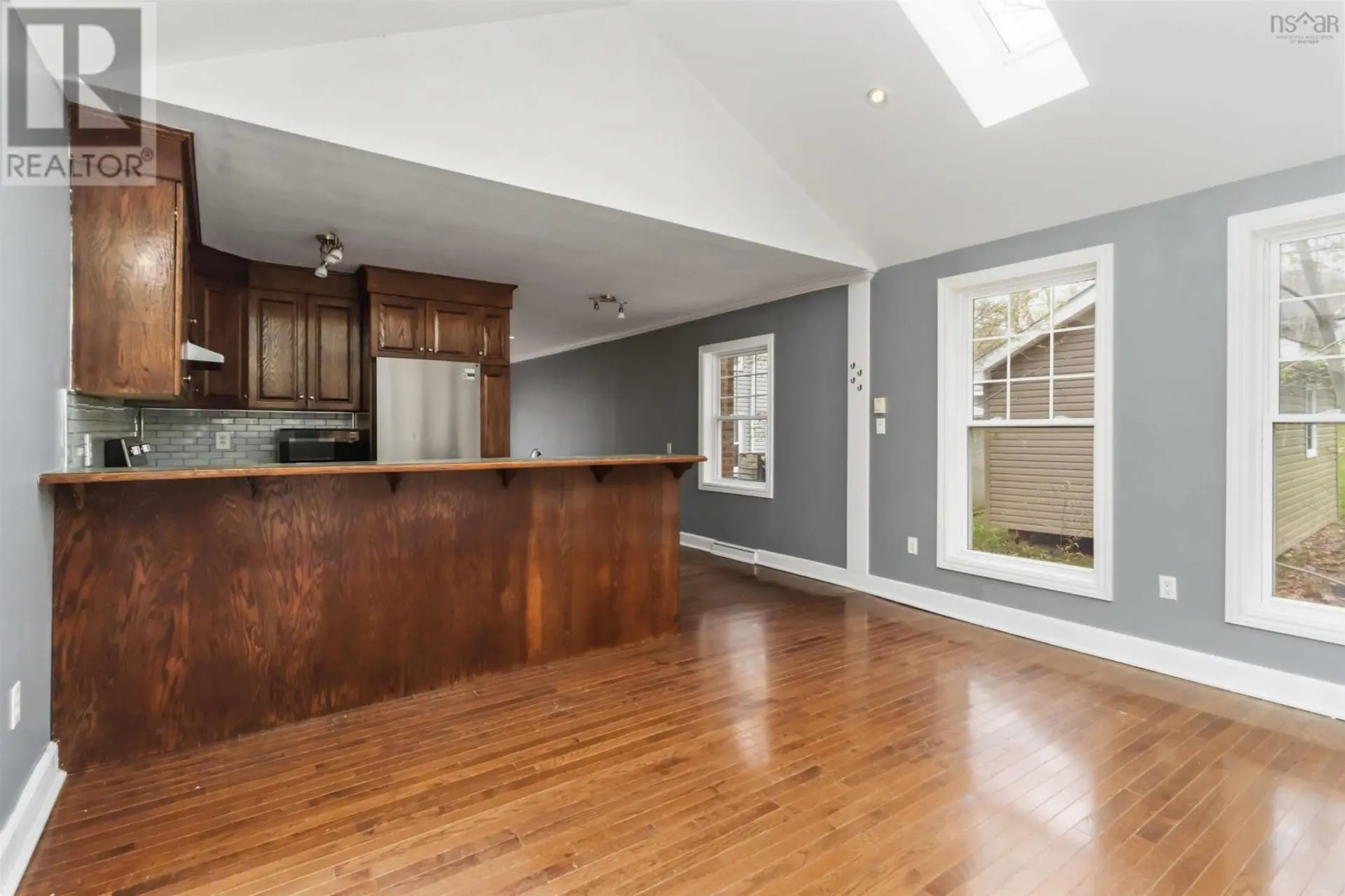 91 Meadowbrook Drive - Image 5