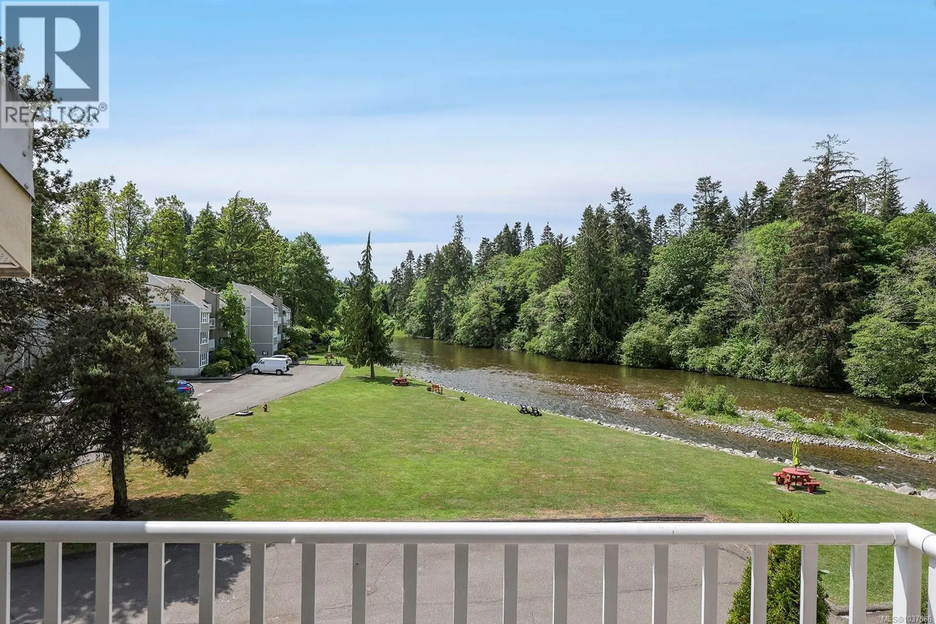 Property at #315 205 1st St, Courtenay, BC